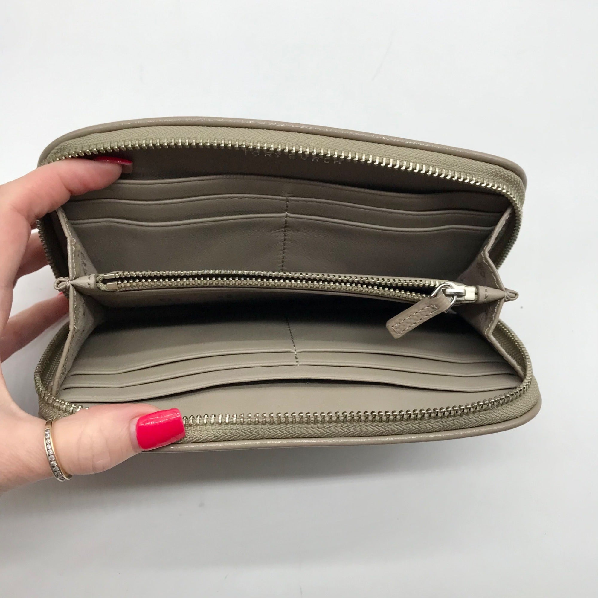 Tory Burch Taupe Patent Leather Britten Slouchy Shoulder Bag With Wallet