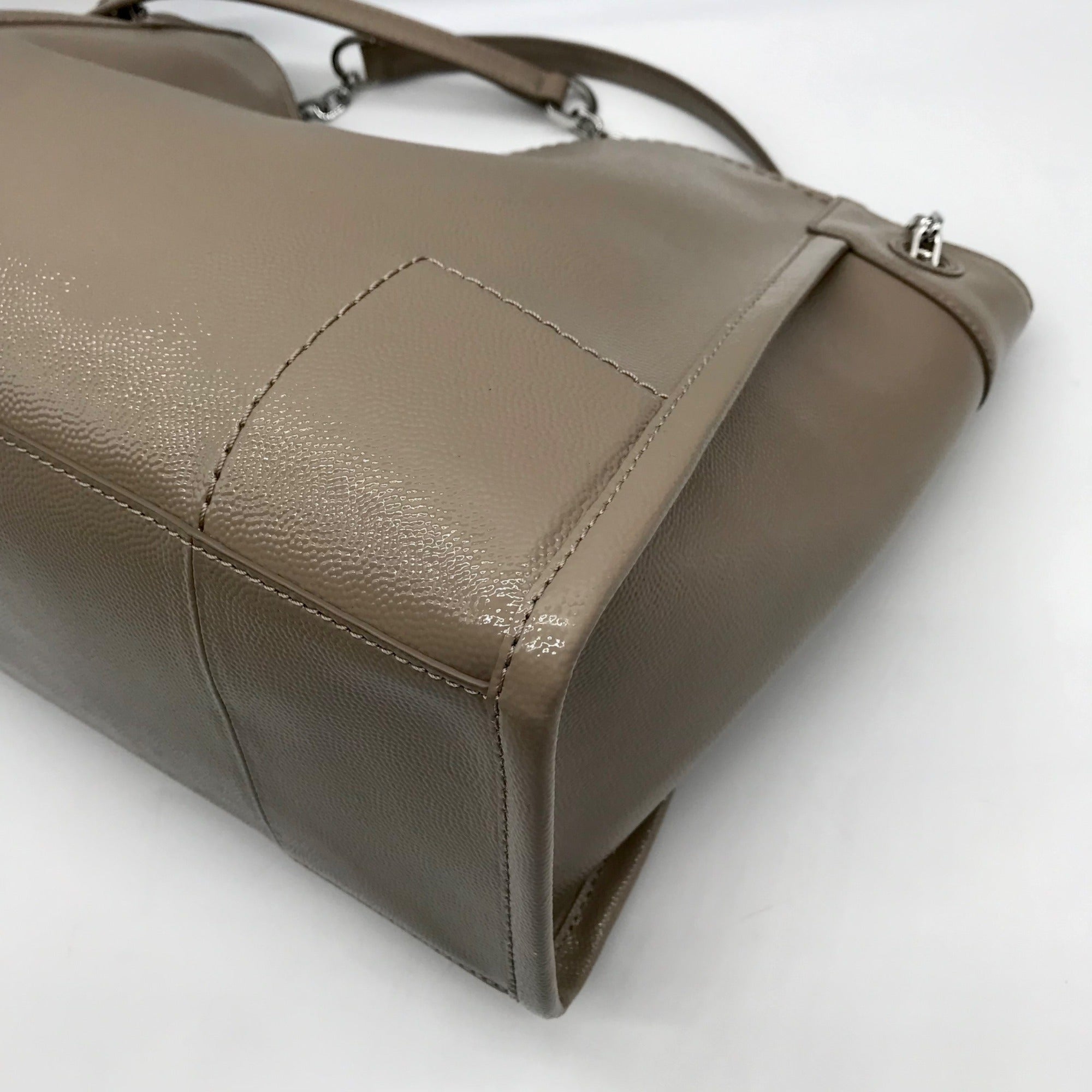 Tory Burch Taupe Patent Leather Britten Slouchy Shoulder Bag With Wallet