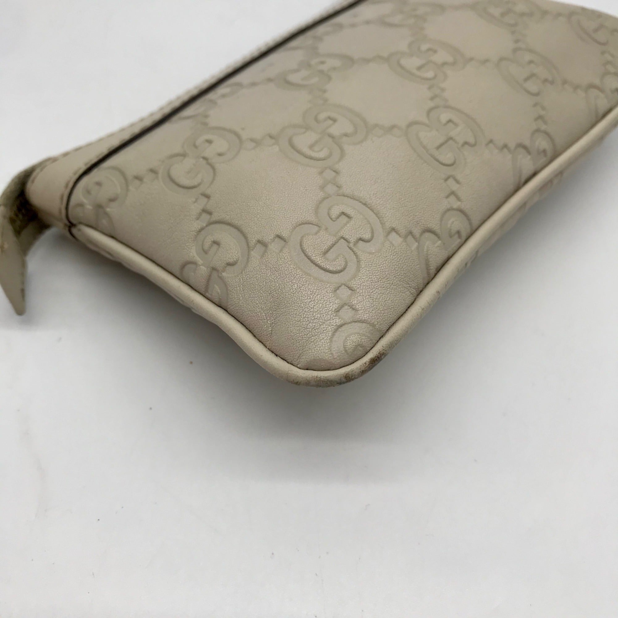 Gucci Off-White Monogram Leather Zip Wallet