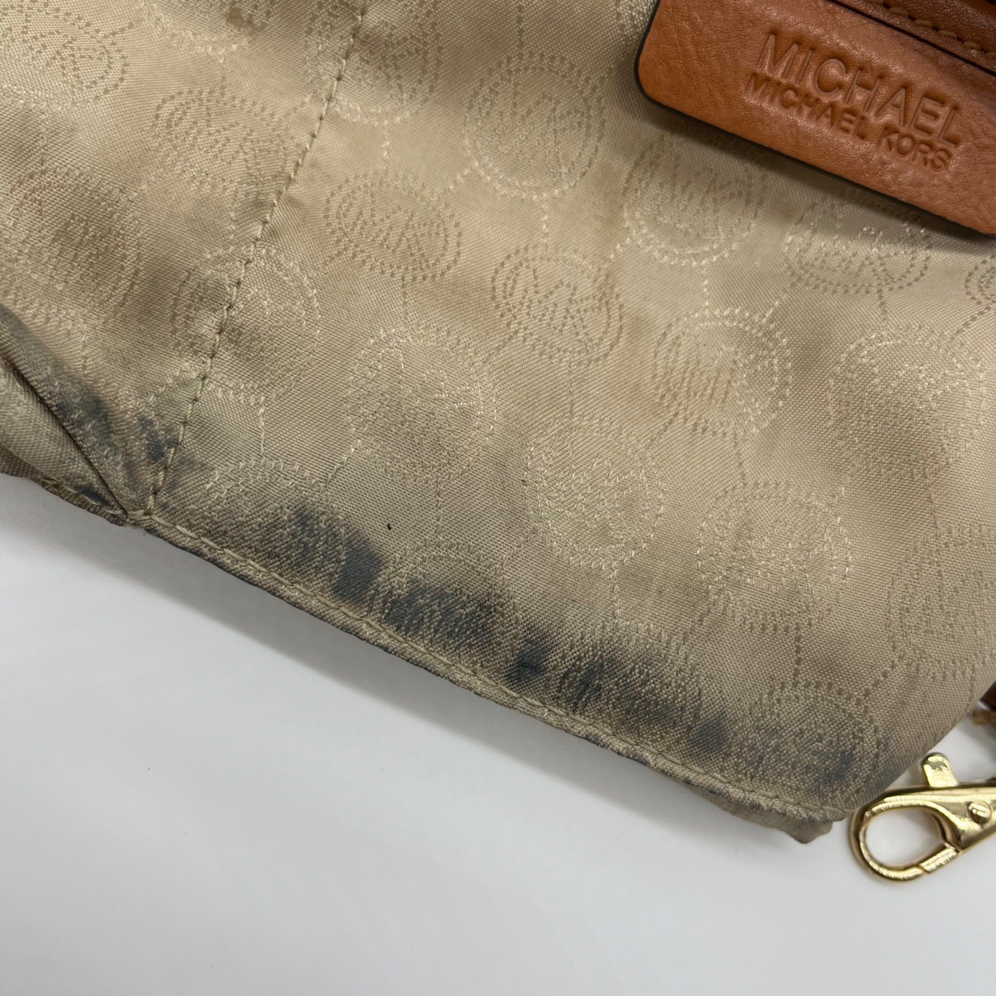 Michael Kors Vanilla And Acorn Coated Canvas Jet Set Chain Shoulder Bag