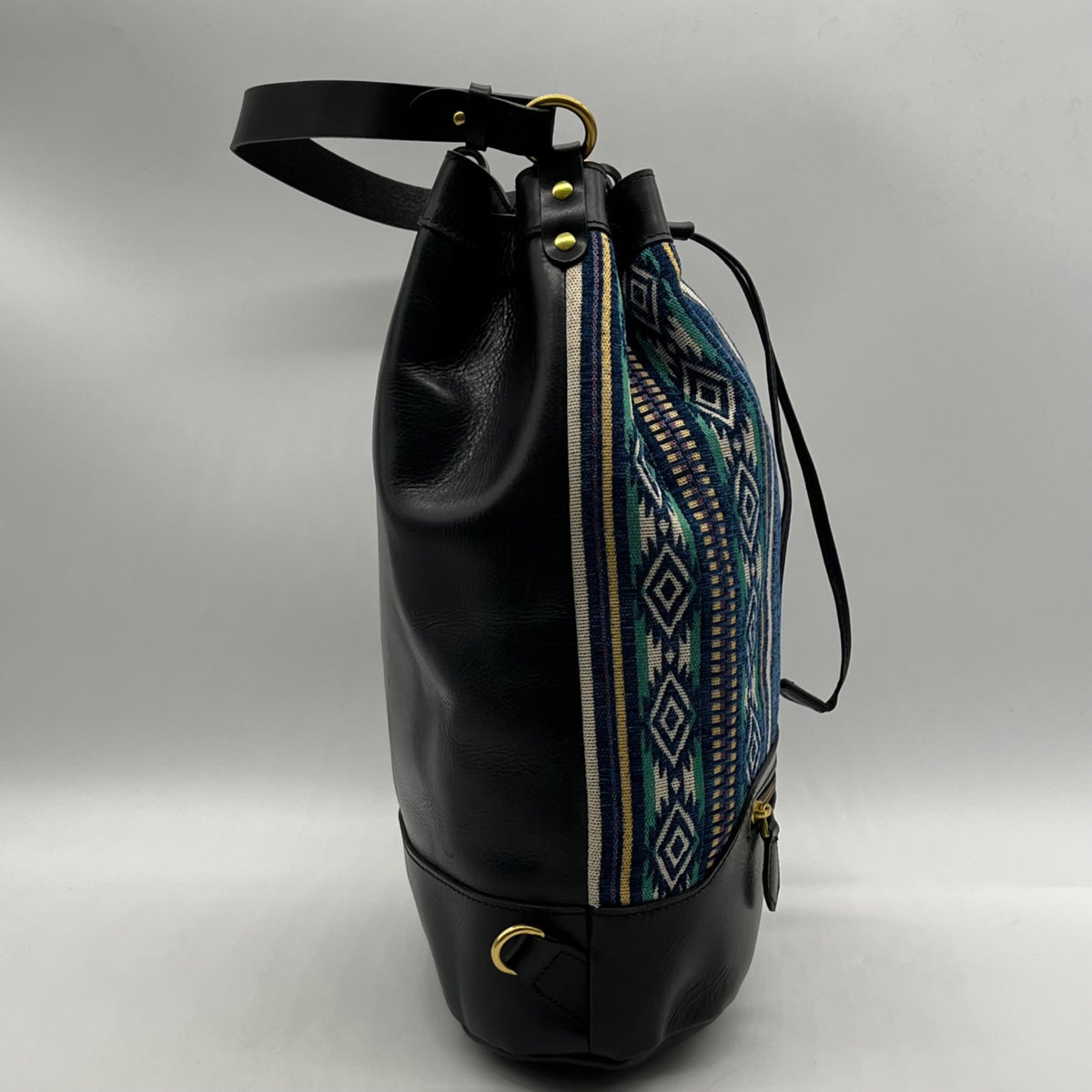 Old Trend Convertible Navy Blue Myrtle Bucket Backpack