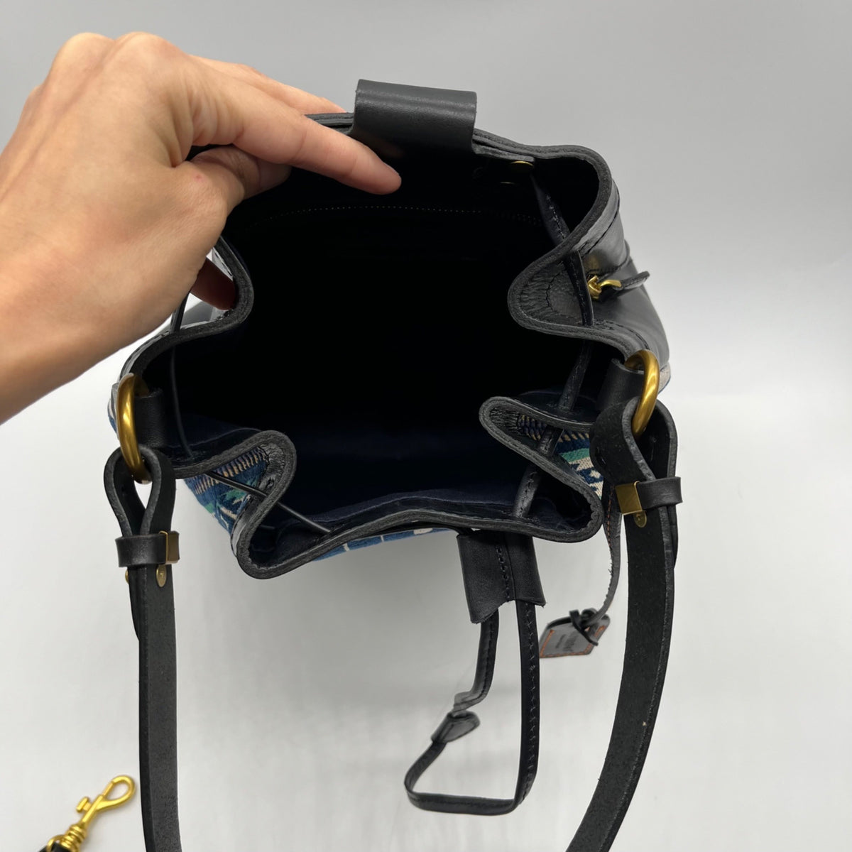 Old Trend Convertible Navy Blue Myrtle Bucket Backpack