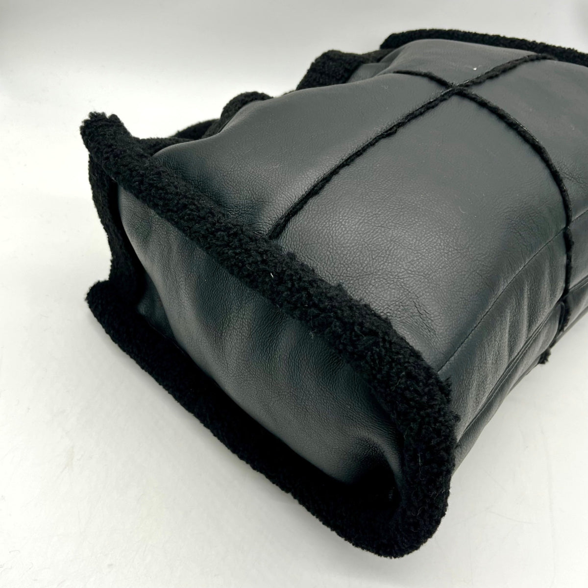 Like Dreams Black Everyday Faux Leather Sherpa Tote Bag
