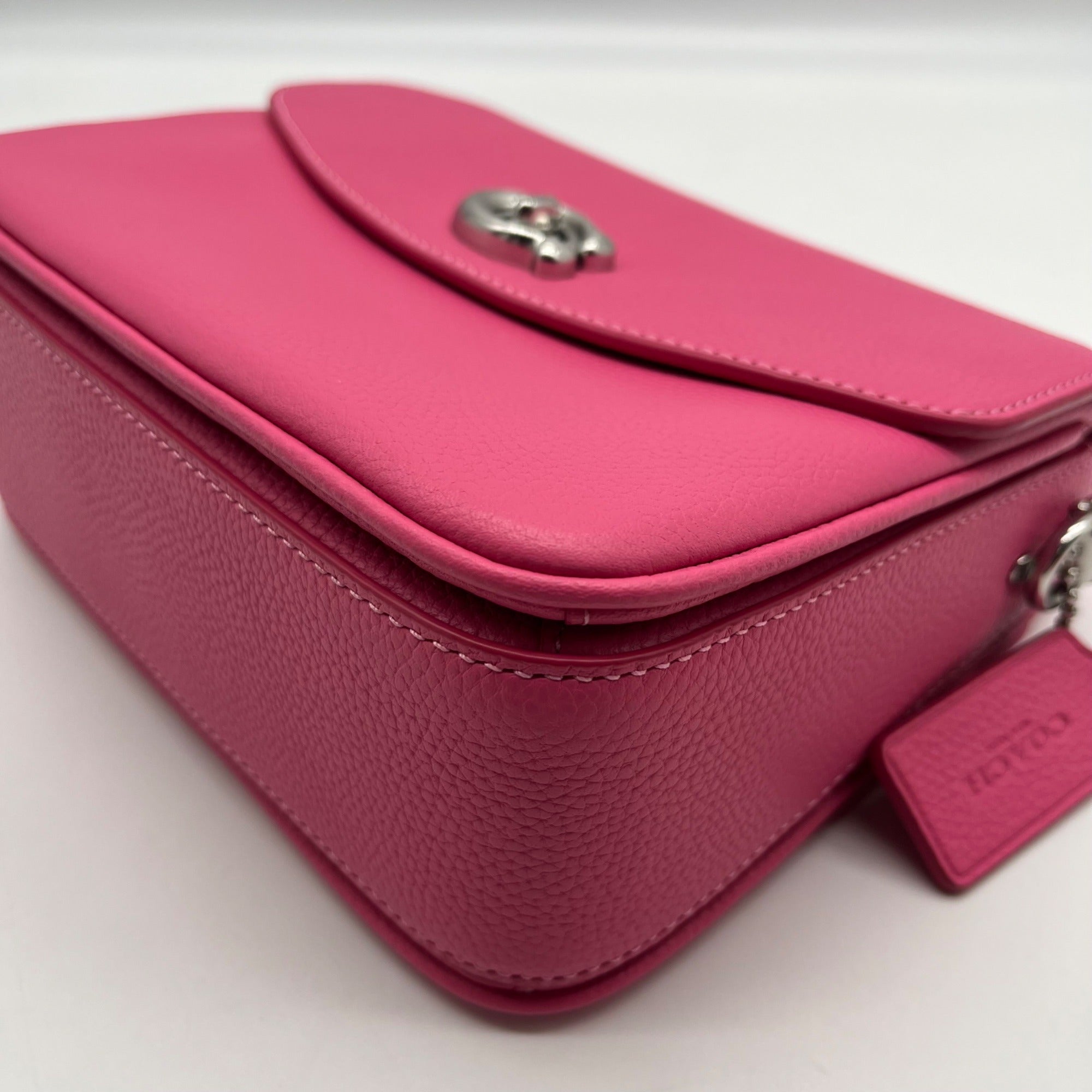 Coach Petunia Pebbled Leather Cassie Bag 19 Crossbody CP211