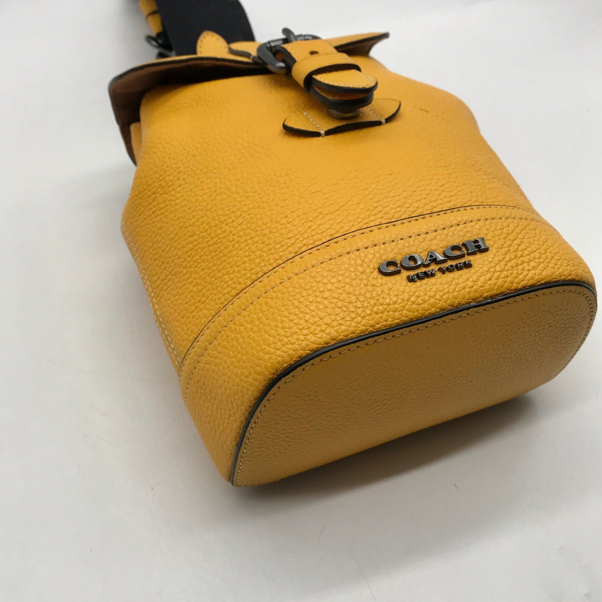 Coach Vibrant Yellow Pebbled Leather Hudson Small Pack-CB929