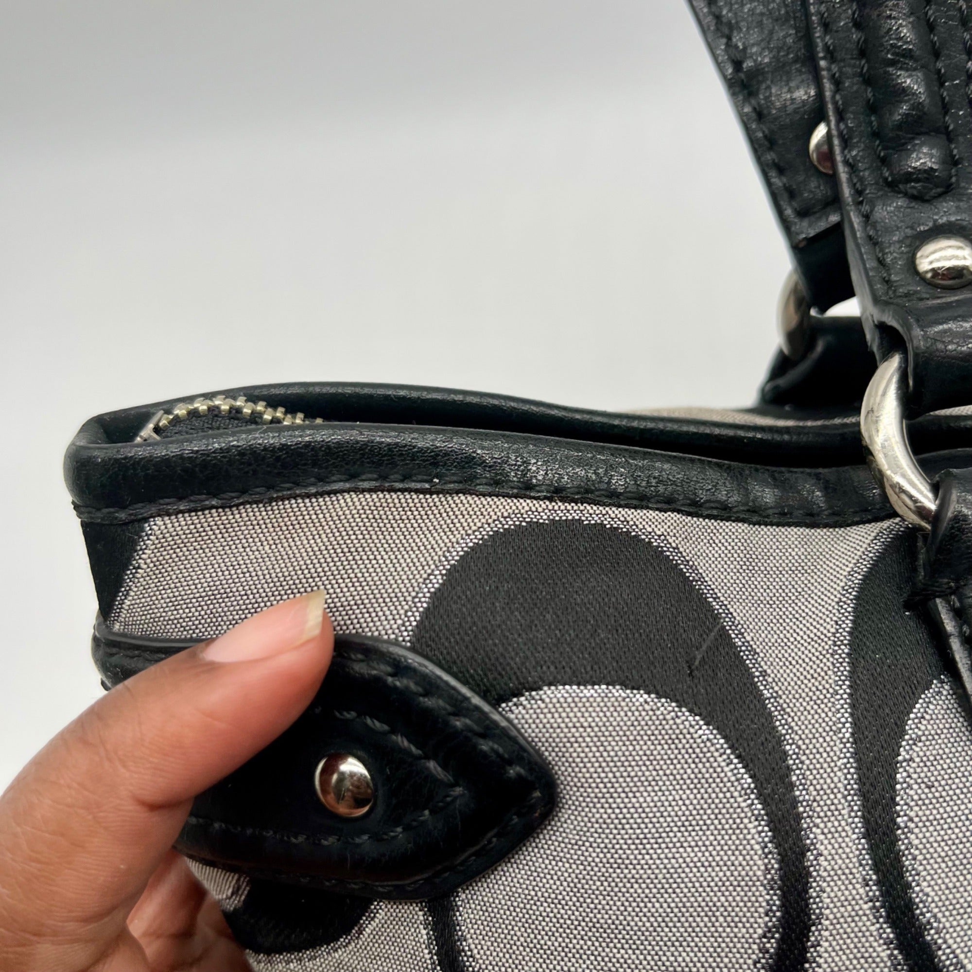 Coach Black &amp; Grey Daisy Outline Signature Emma Tote Bag F23938