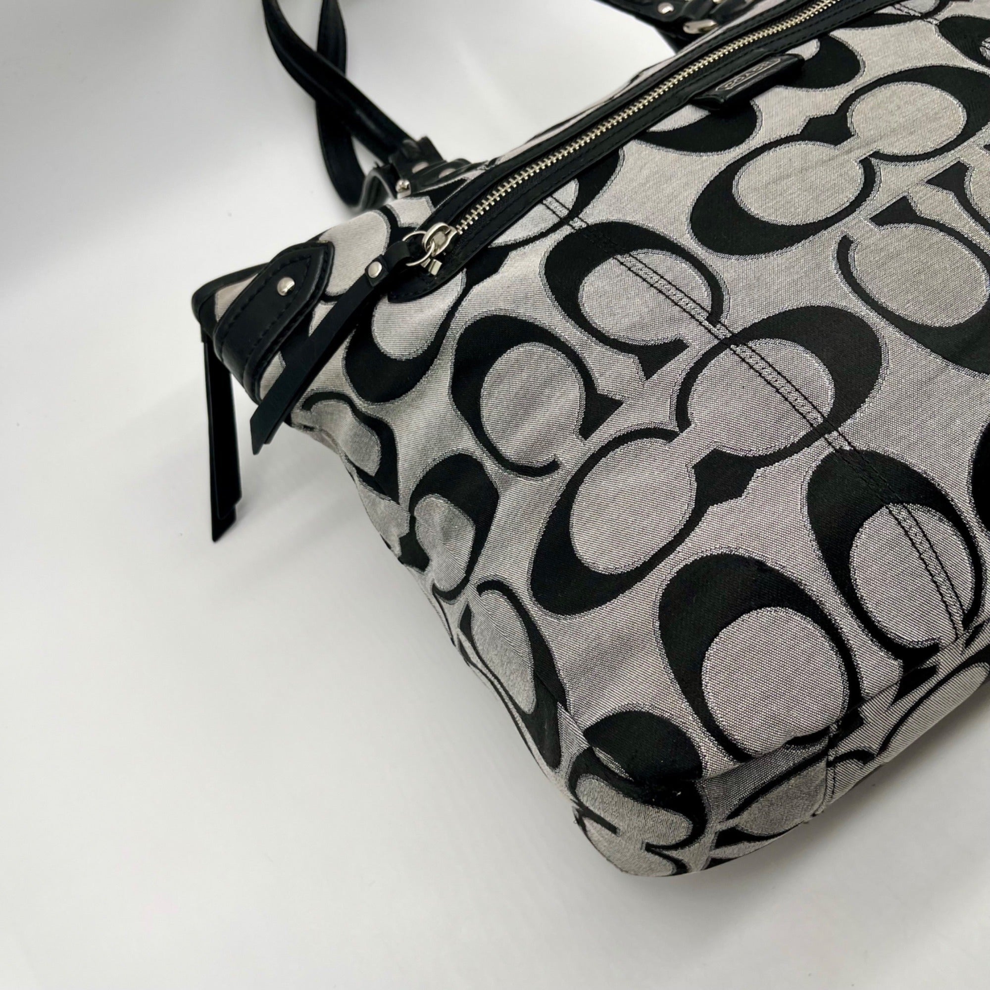 Coach Black &amp; Grey Daisy Outline Signature Emma Tote Bag F23938