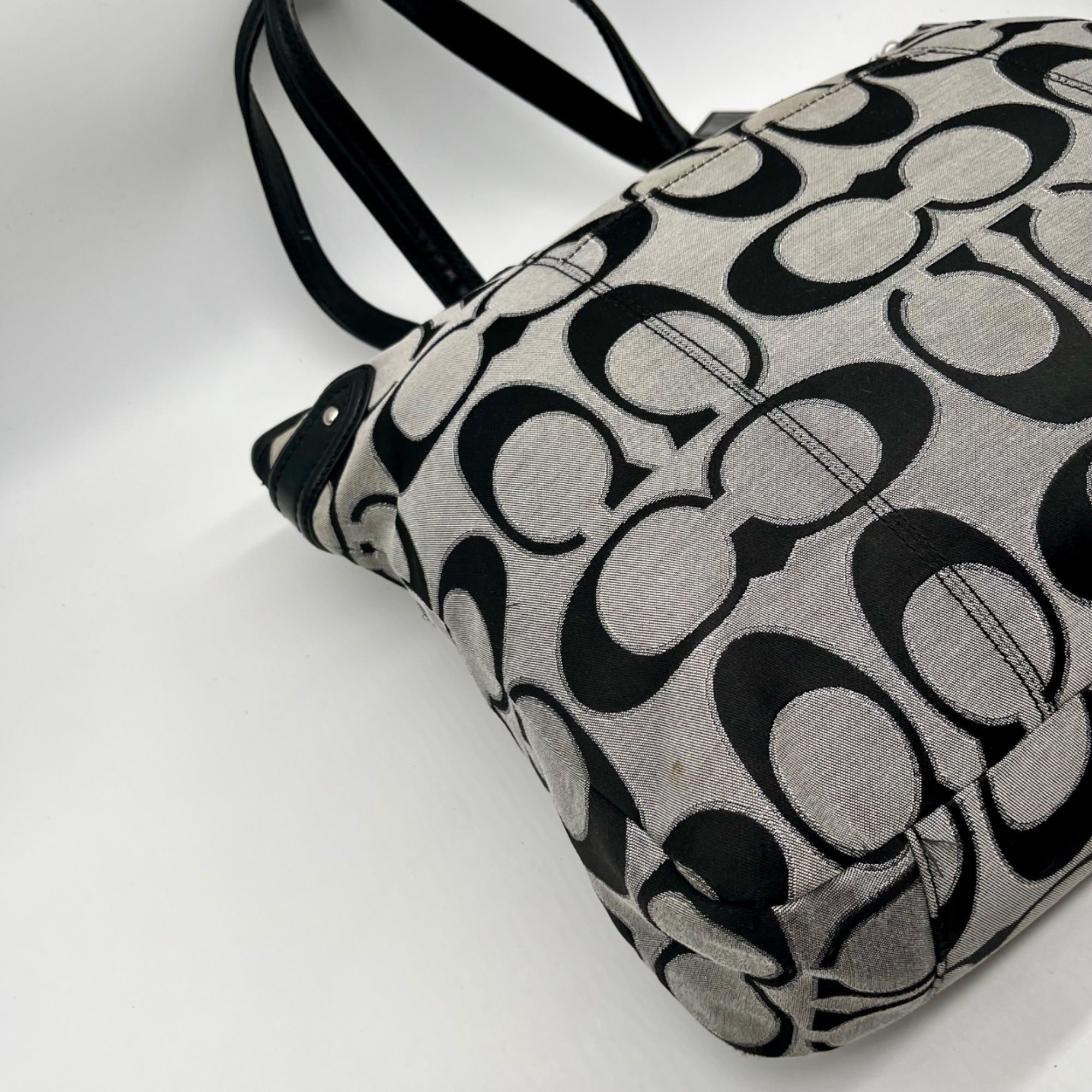 Coach Black &amp; Grey Daisy Outline Signature Emma Tote Bag F23938