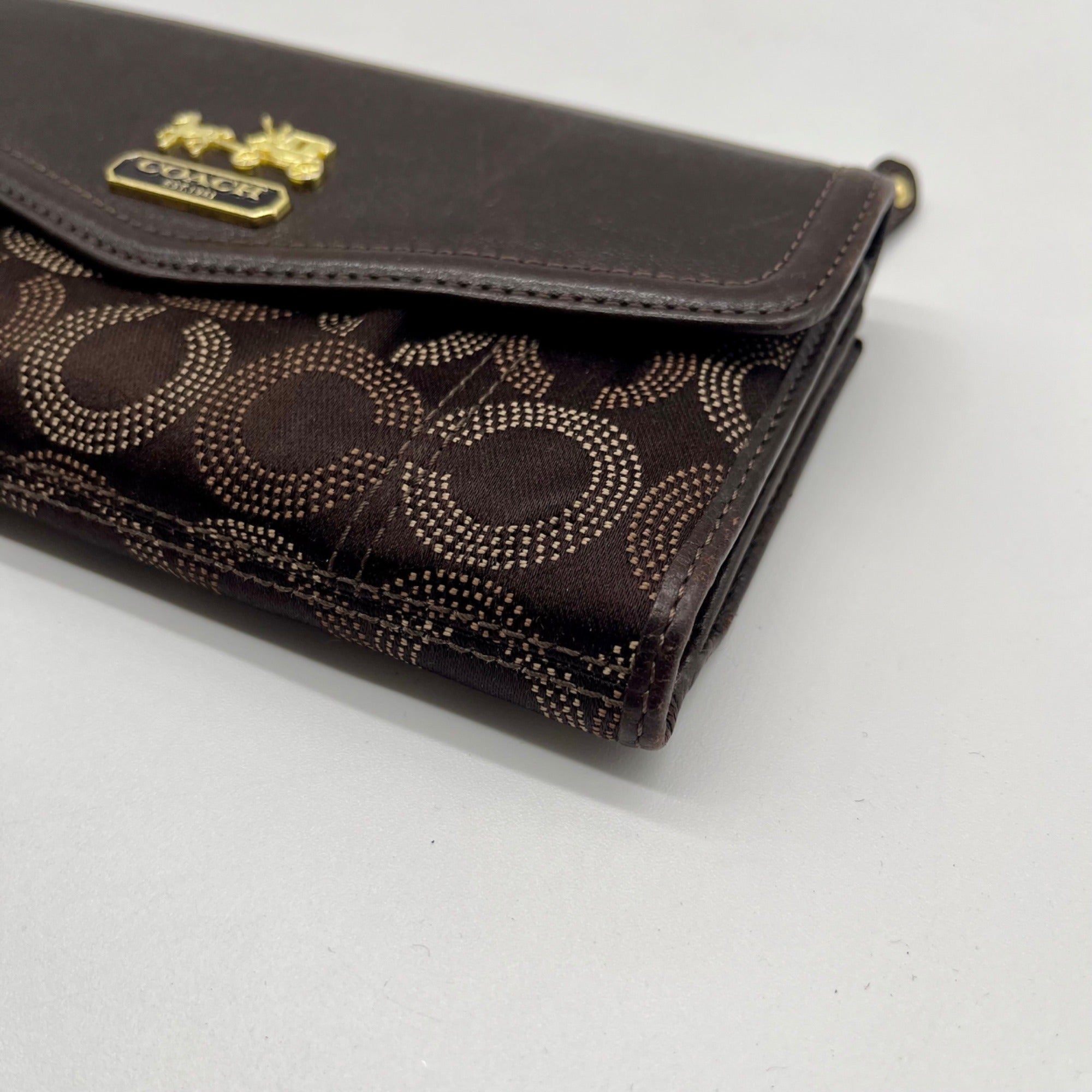 Coach Madison Signature Op Art Dotted Trifold Wallet