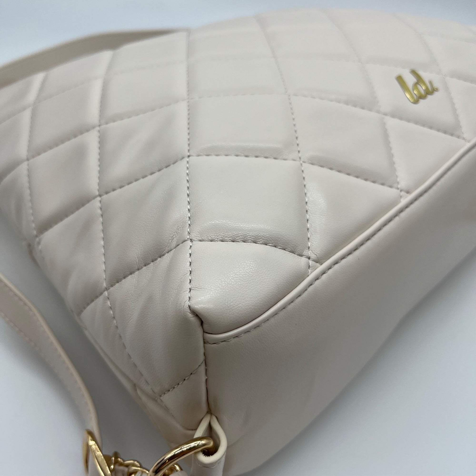 Like Dreams Ivory Quilted Convertible Shoulder Bag With Wallet