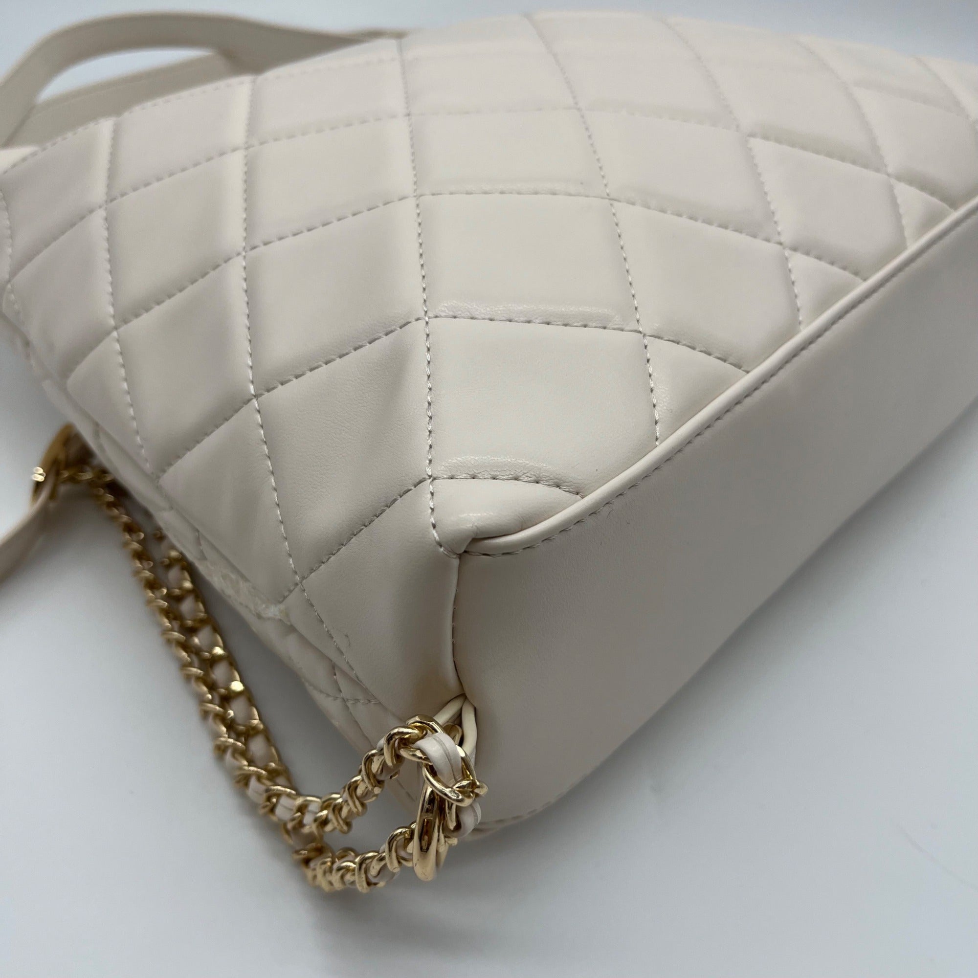 Like Dreams Ivory Quilted Convertible Shoulder Bag With Wallet