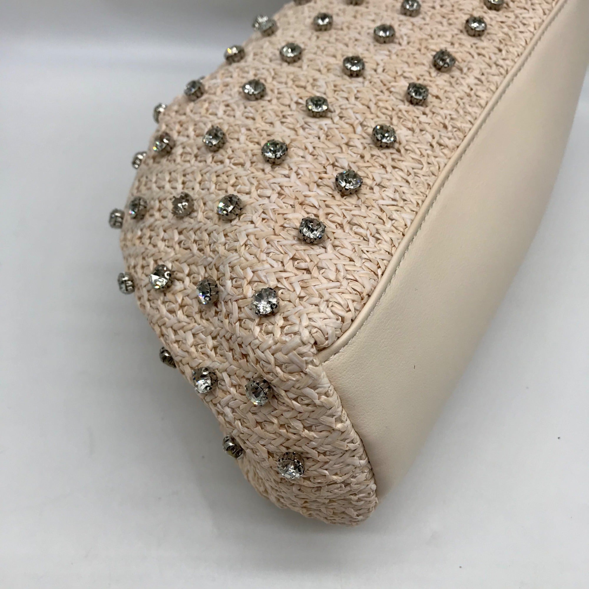Urban Expressions Ivory Nikita Clutch
