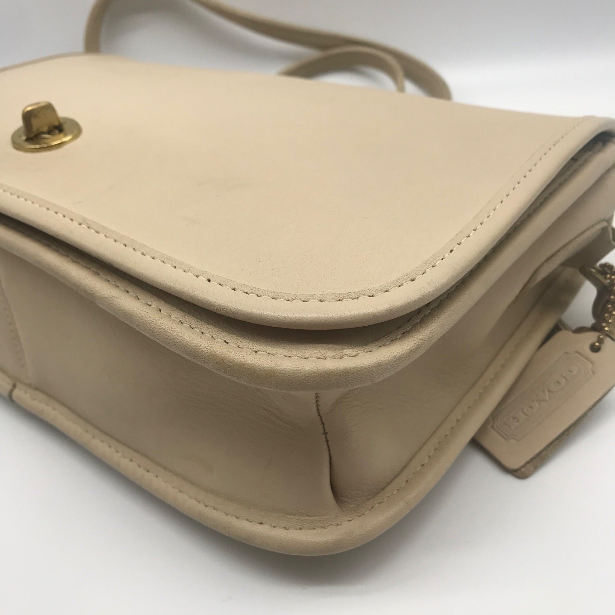 Coach Vintage Beige Leather Convertible Putty Crossbody Clutch 9635