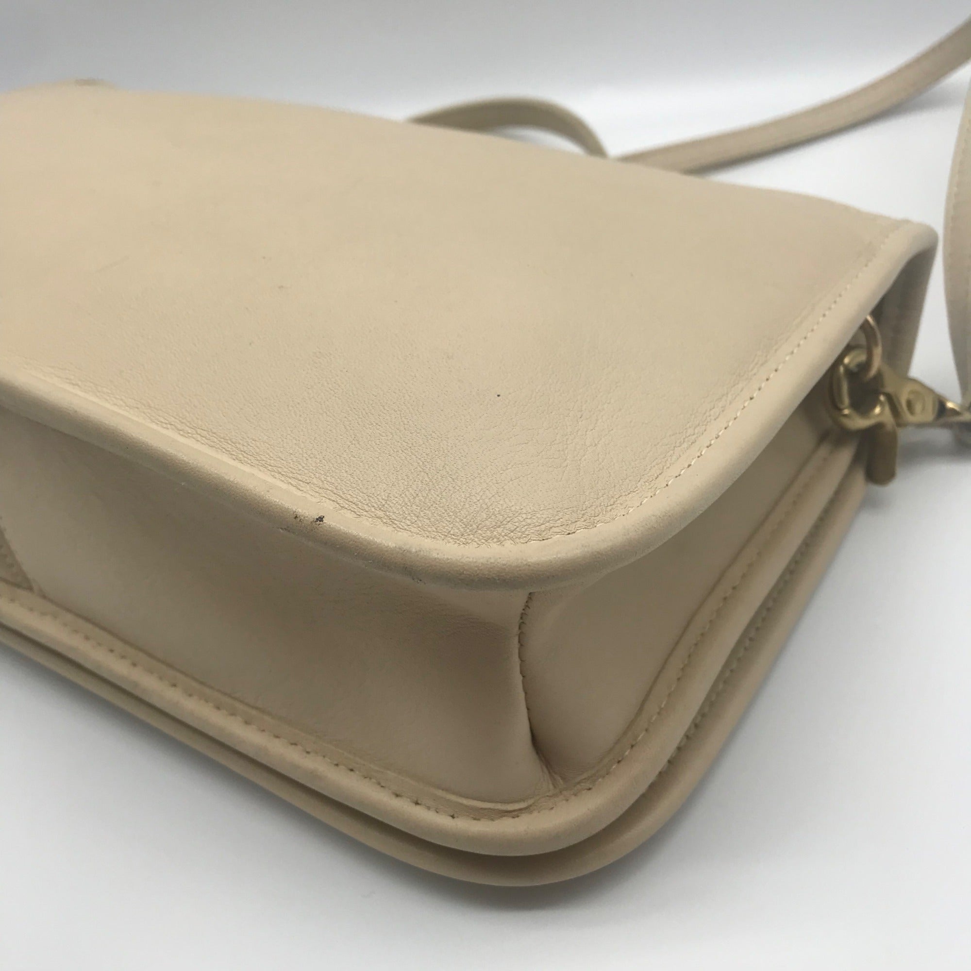 Coach Vintage Beige Leather Convertible Putty Crossbody Clutch 9635