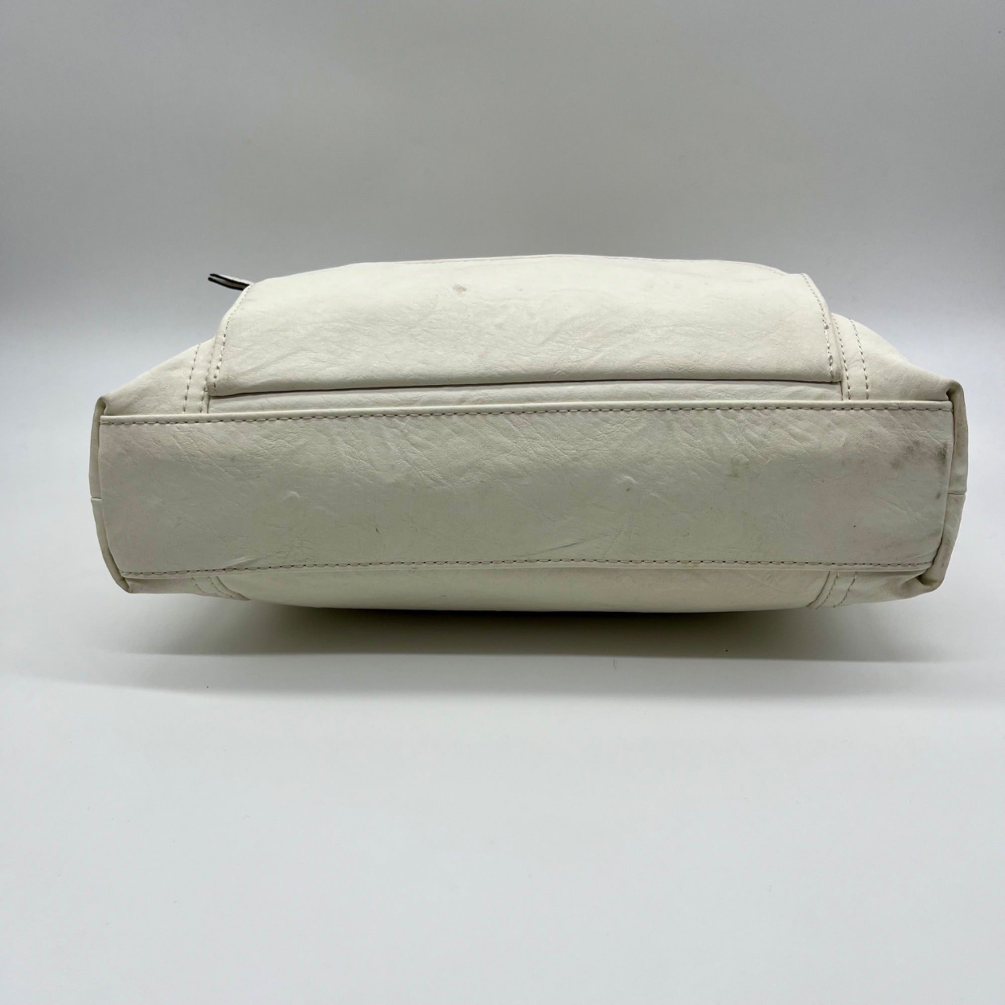 Bueno White Faux Leather Multi-Pocket Crossbody Bag