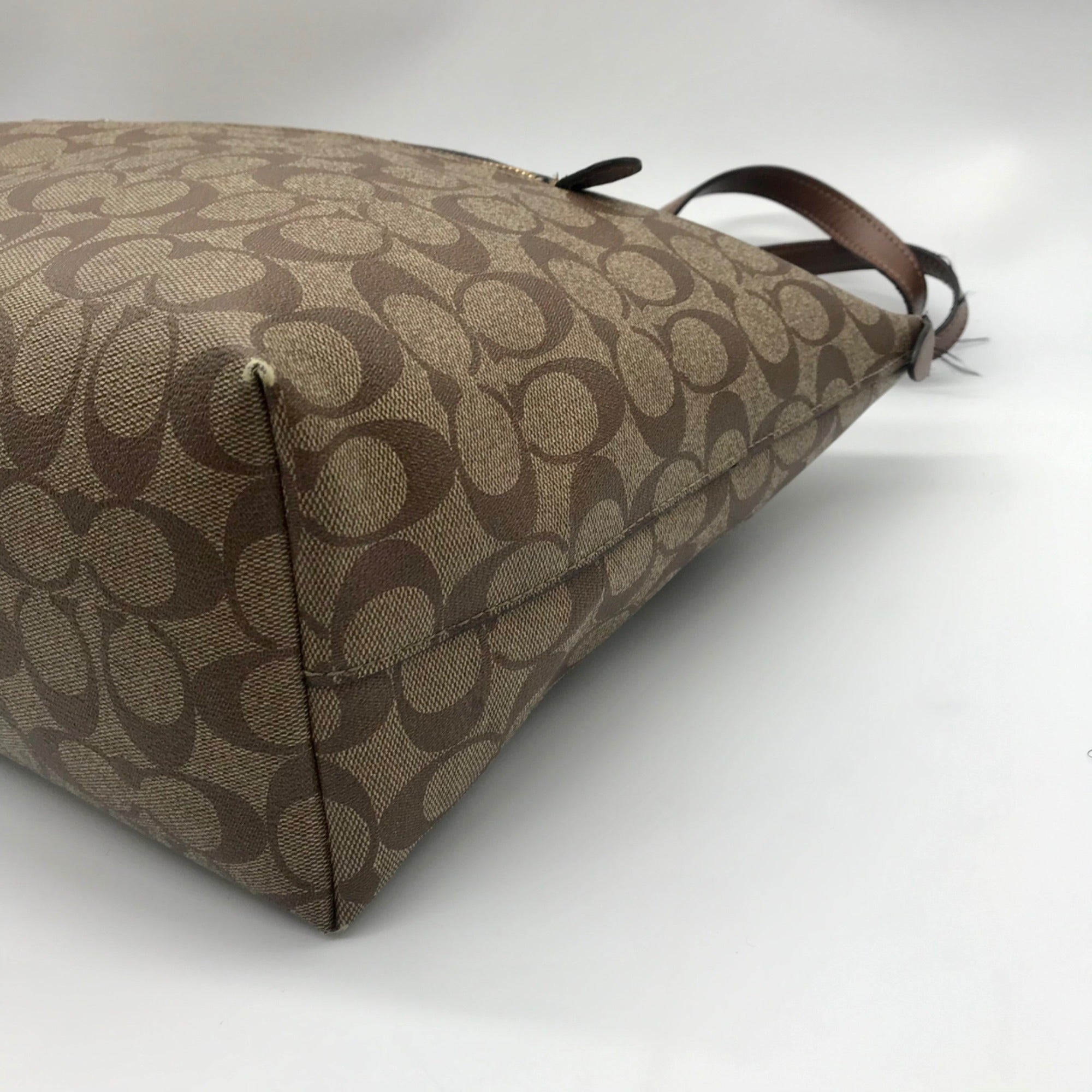 Coach Signature Canvas Gallery Tote Bag
