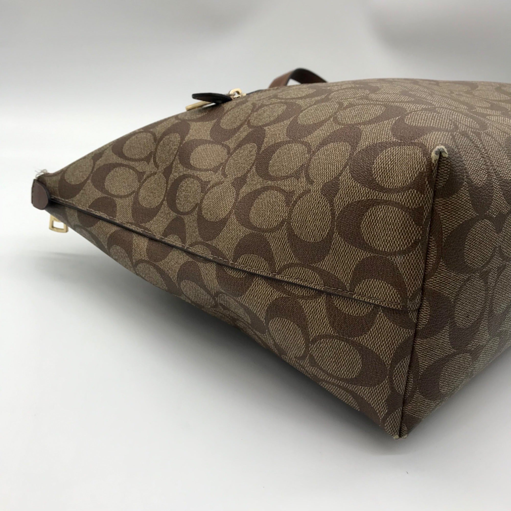 Coach Signature Canvas Gallery Tote Bag
