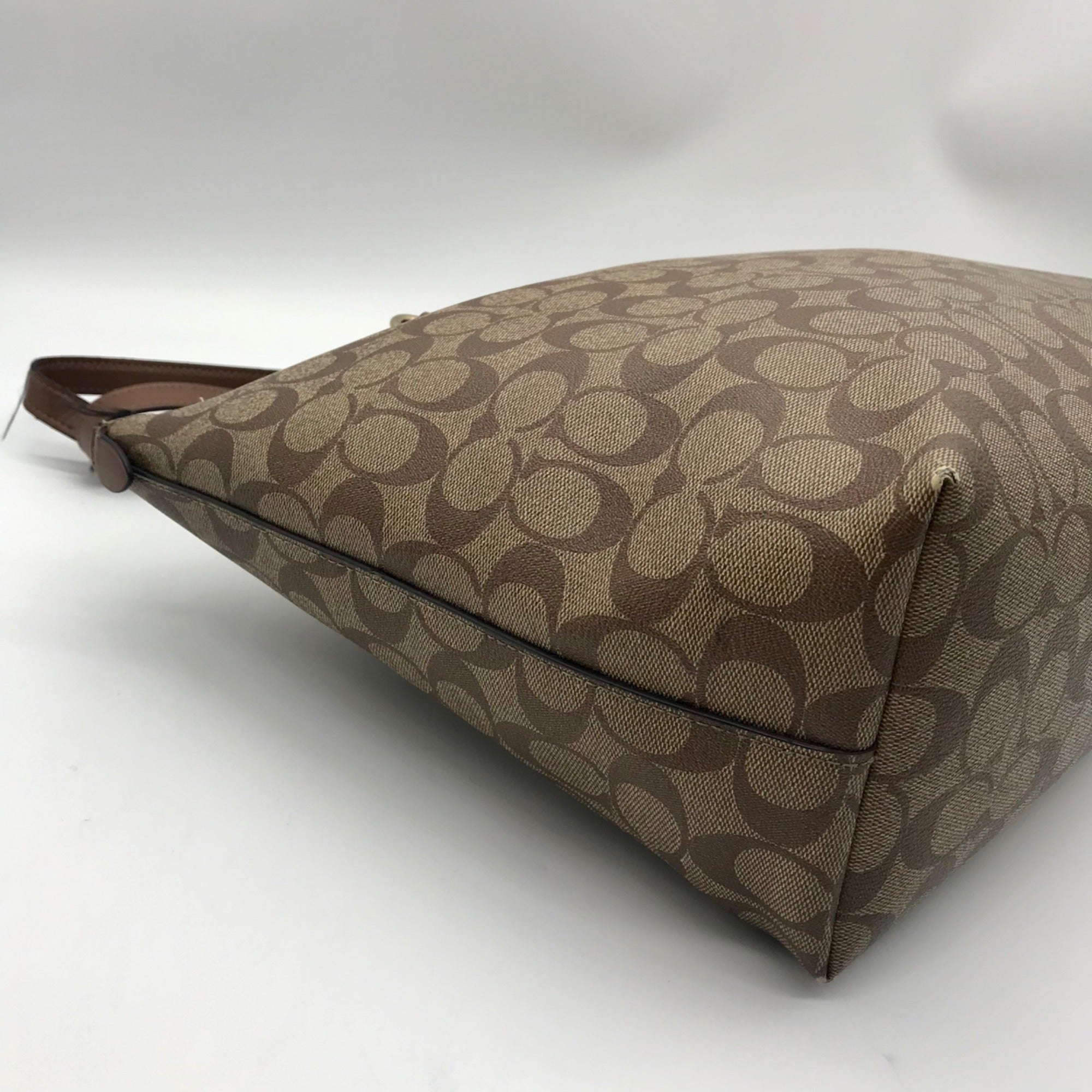 Coach Signature Canvas Gallery Tote Bag