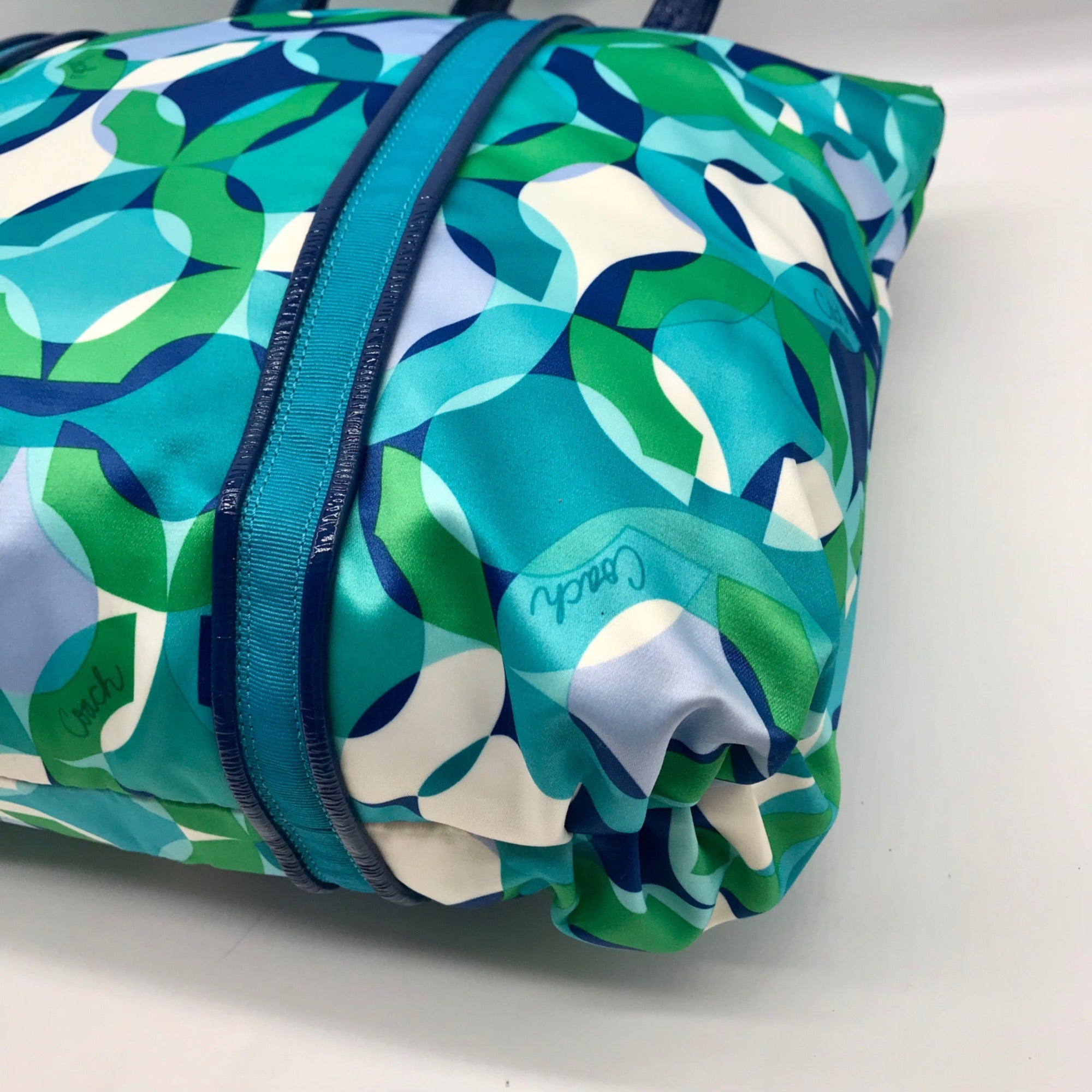 Coach Multi Color Nylon Satin Canvas Poppy Kaleidoscope Op Art Tote 14747