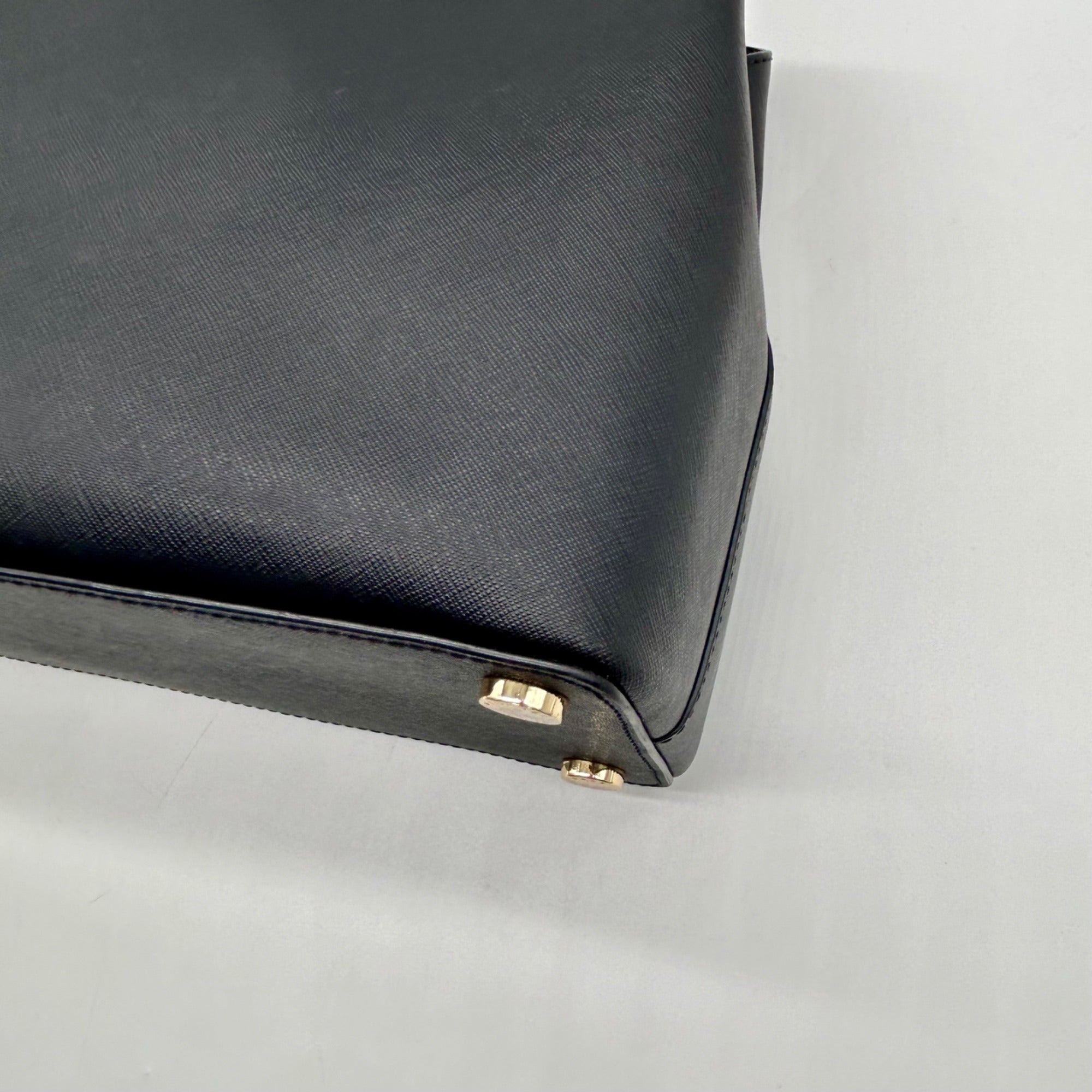 Michael Kors Black Saffiano Leather Middle Zip Savannah Convertible Tote