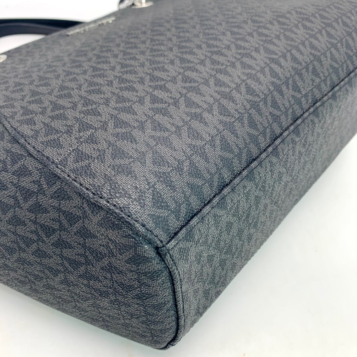 Michael Kors Jet Set Black Signature Coated Canvas Shoulder Bag