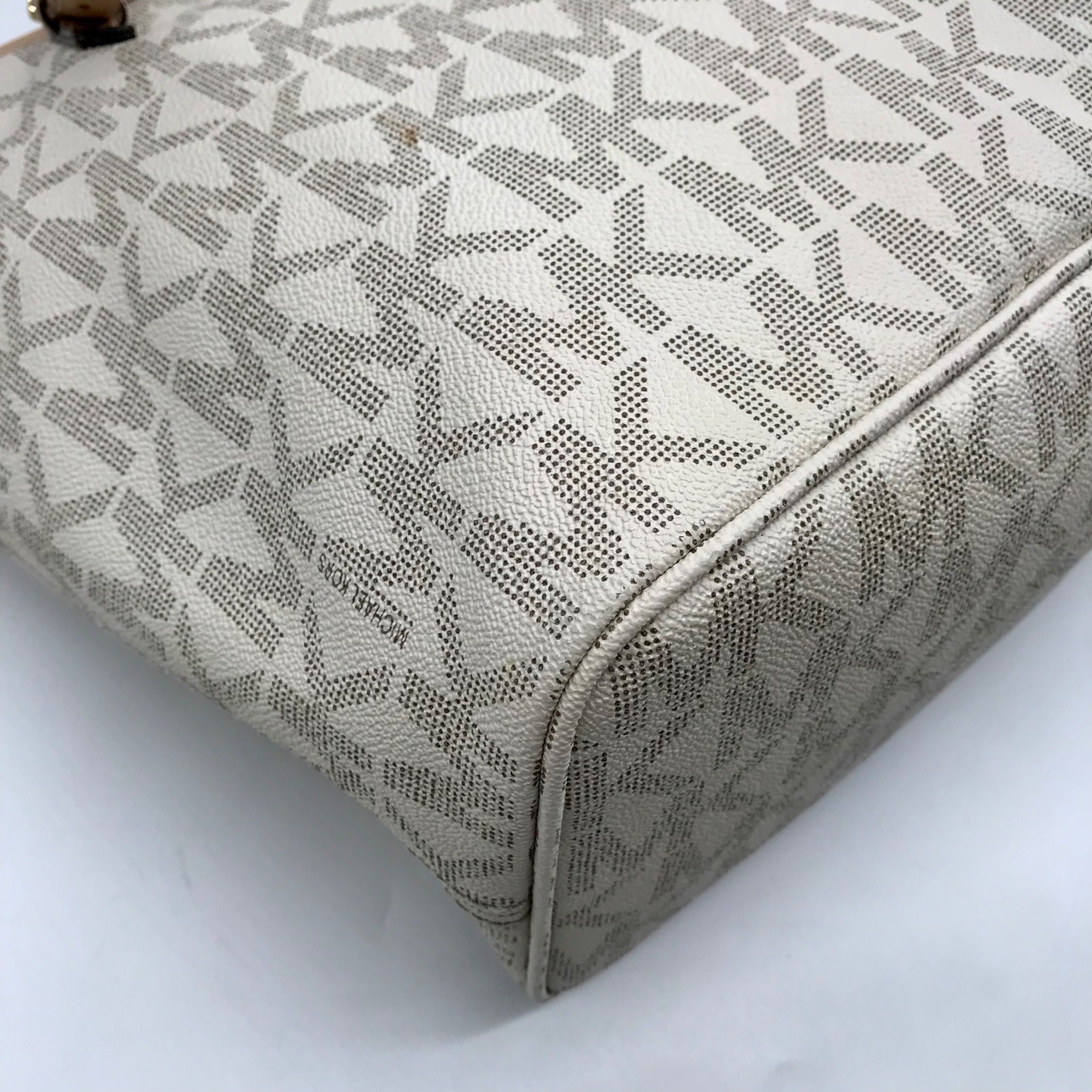 Michael Kors Vanilla Monogram Canvas Jet Set Travel Tote Bag