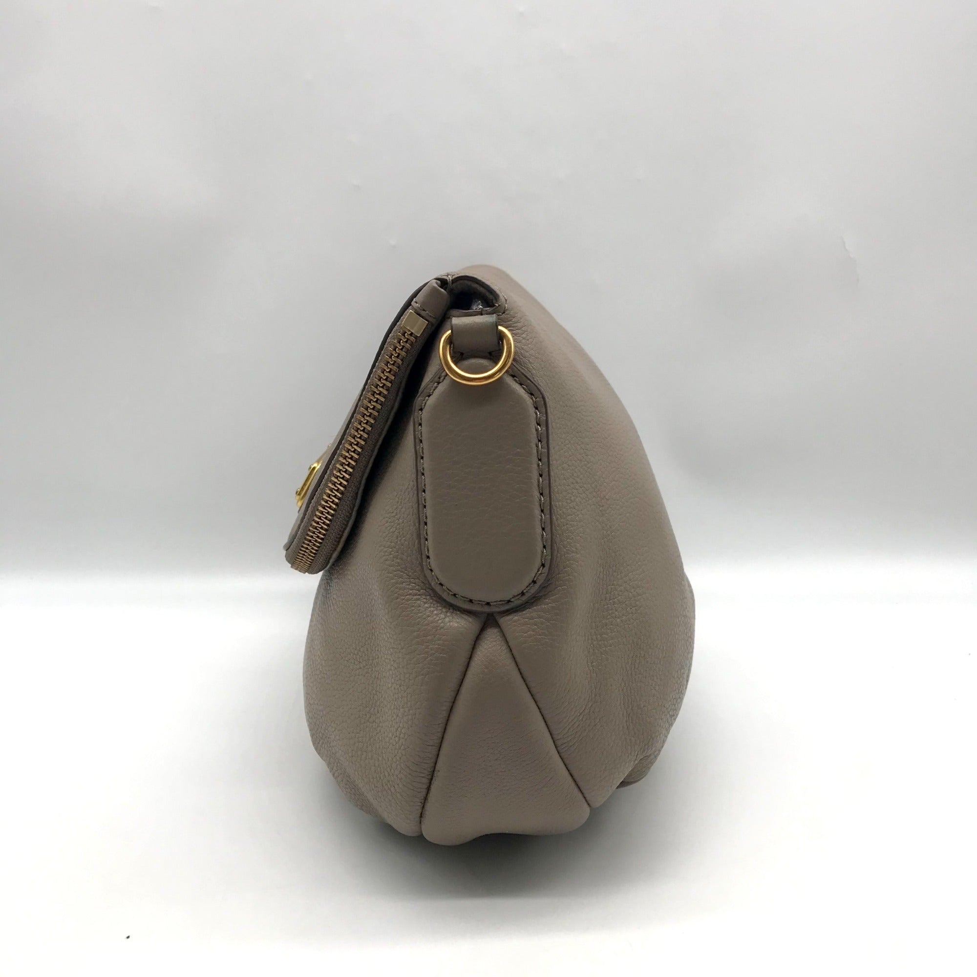 Marc Jacobs Gray Leather Classic Q Natasha Crossbody Bag