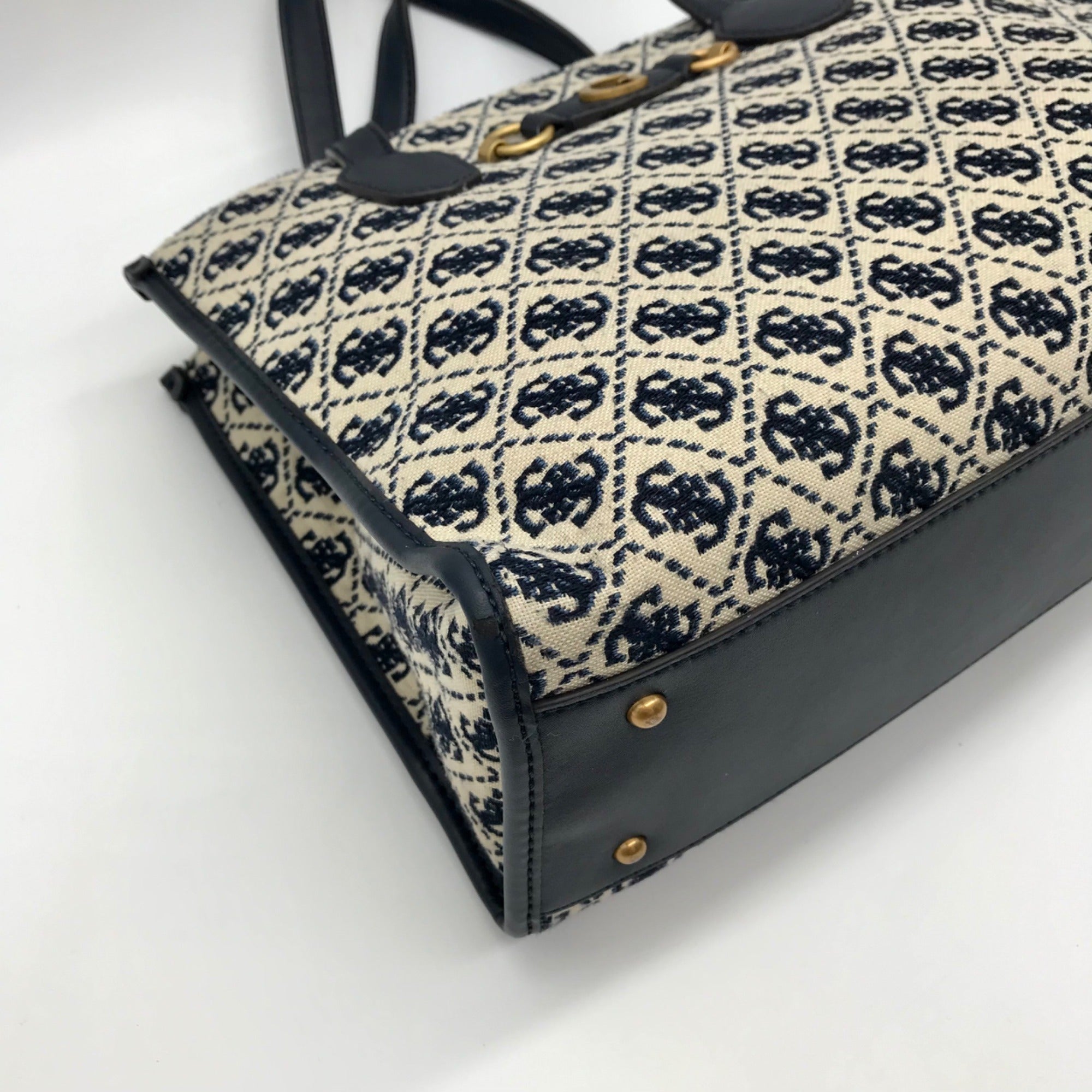 Guess Beige &amp; Blue Jacquard Izzy 2-Compartment Tote Bag