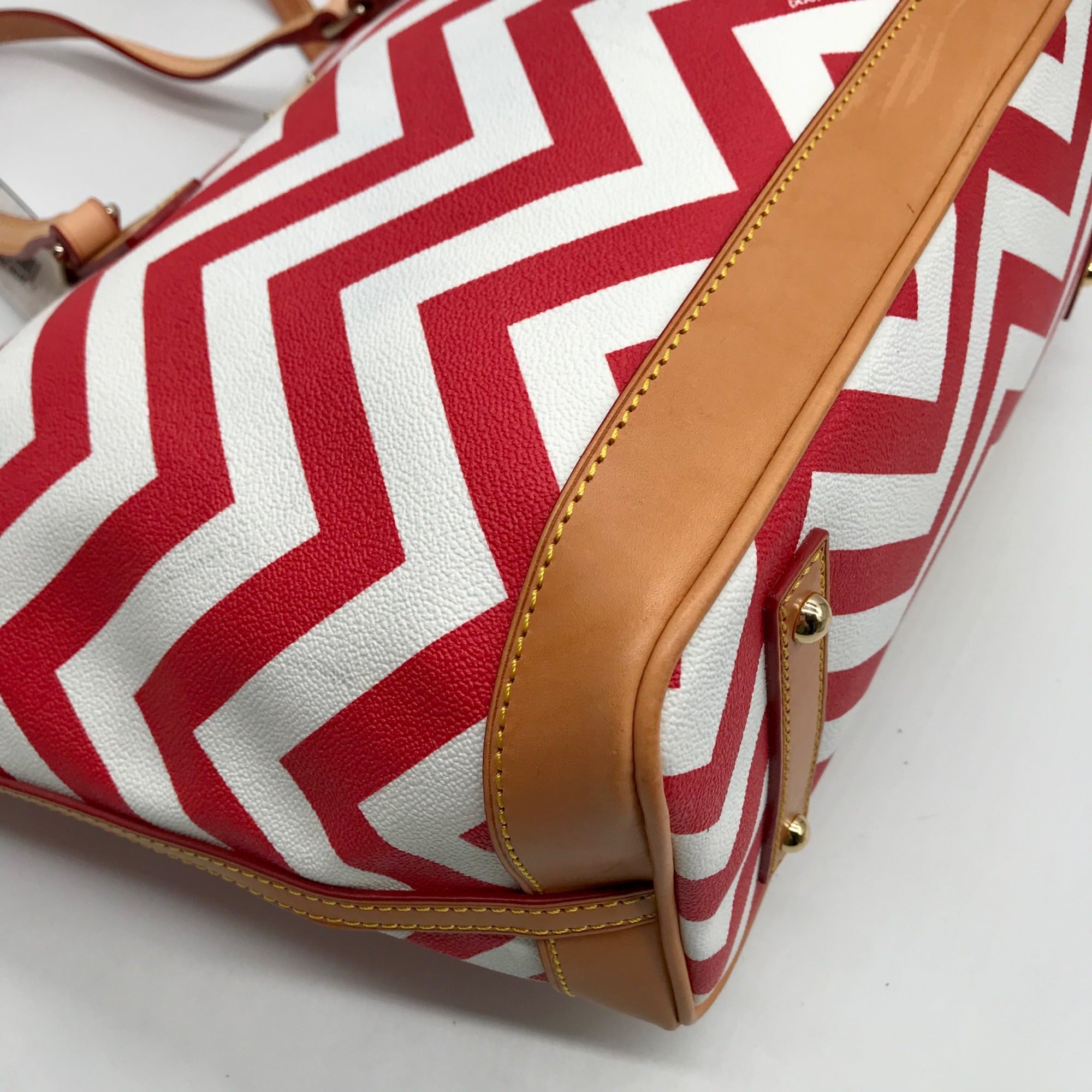 Dooney &amp; Bourke Red Pebbled Grain Leather Striped Chevron Tote Bag With Wallet