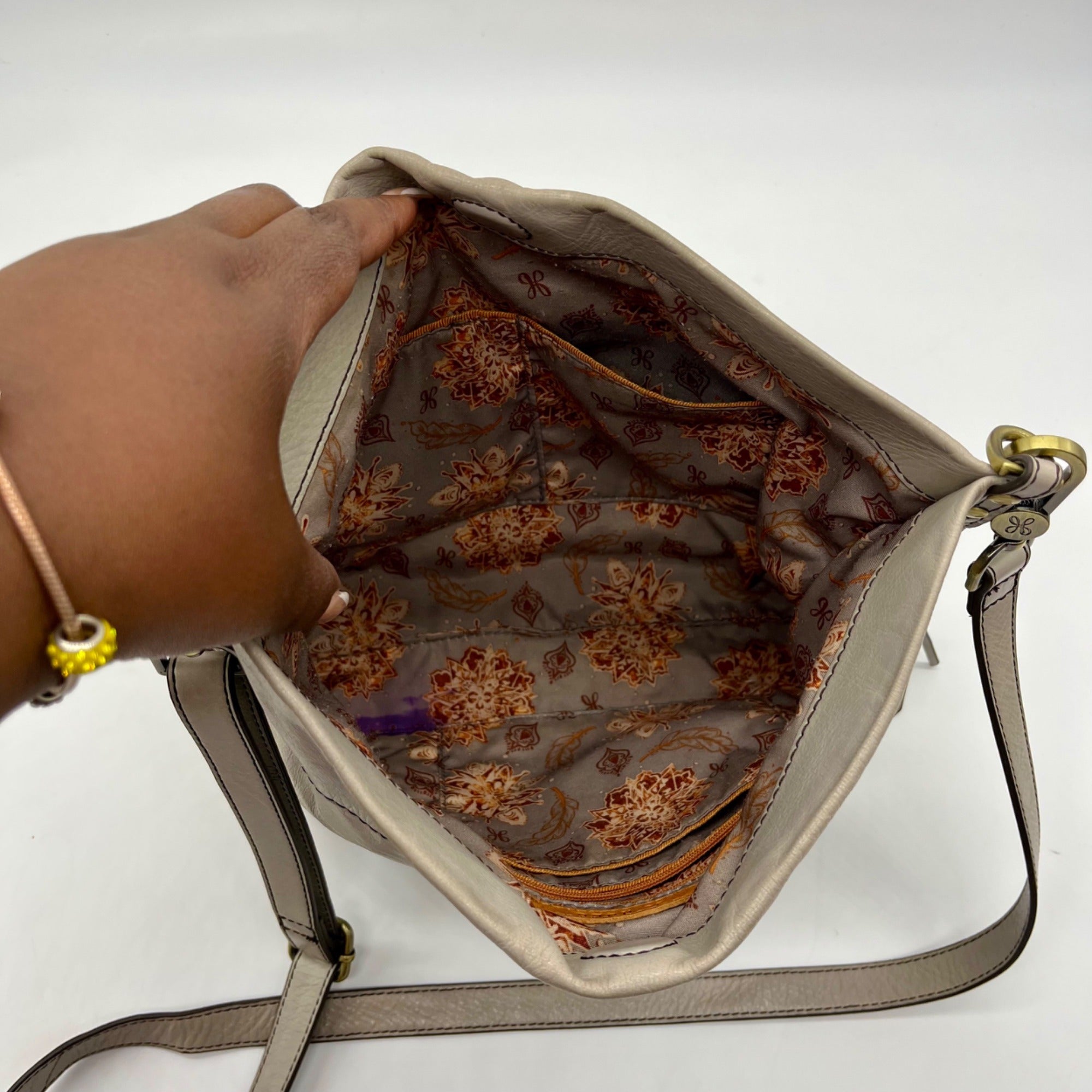 Hobo Beige Leather Shoulder Bag