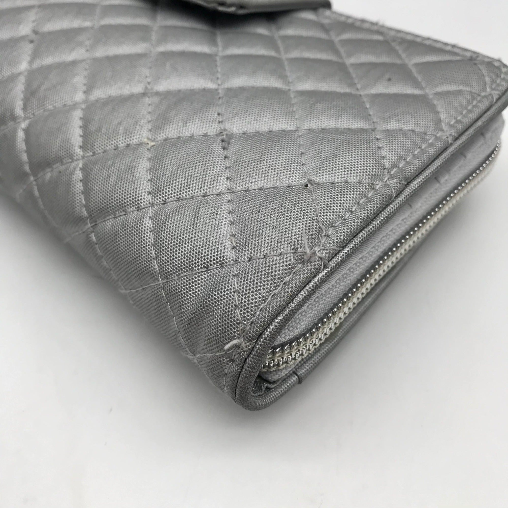 Vera Bradley Silver Microfiber RFID Turnlock Wallet