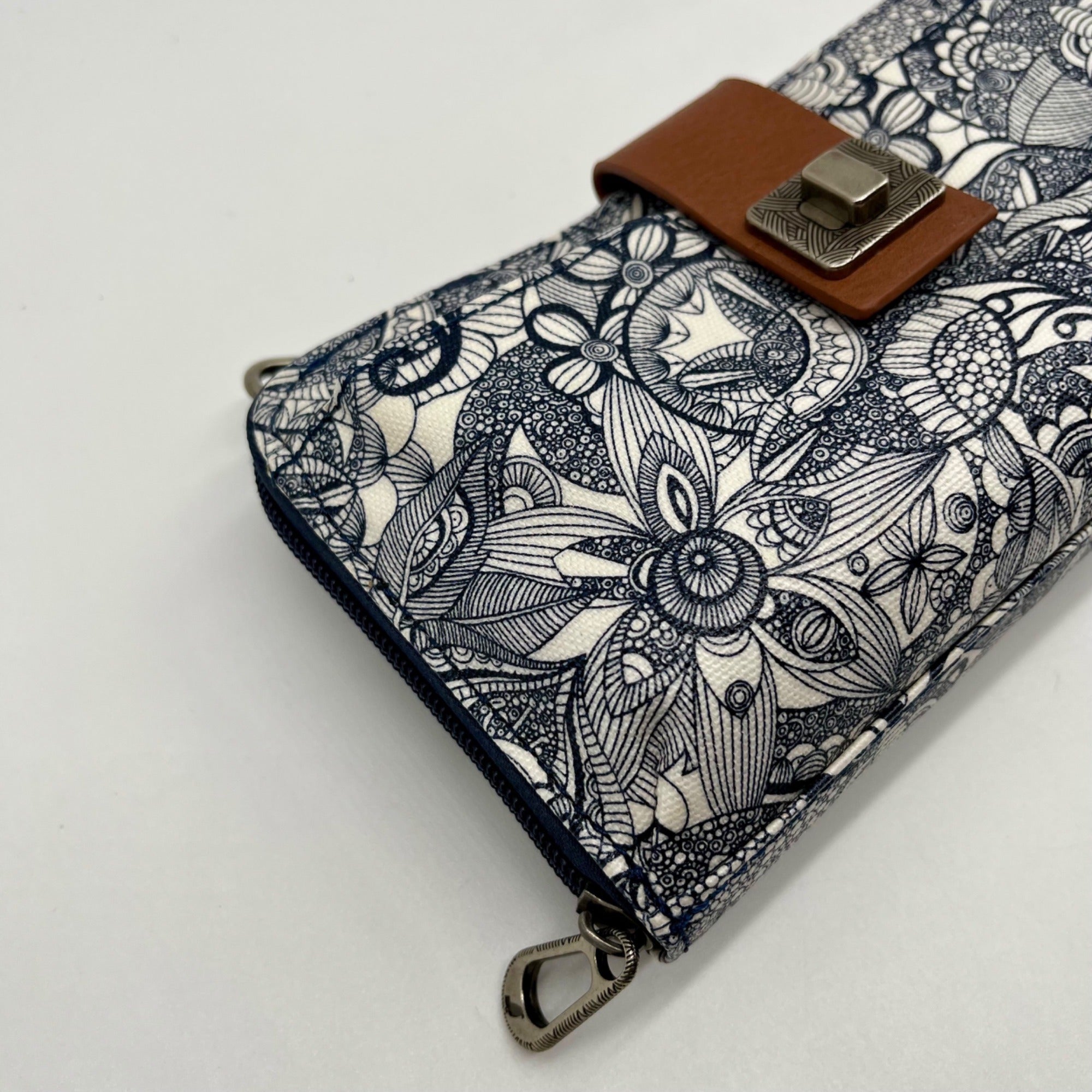 Sakroots Blue &amp; White Artist Circle Coated Canvas Large Smartphone Crossbody Bag