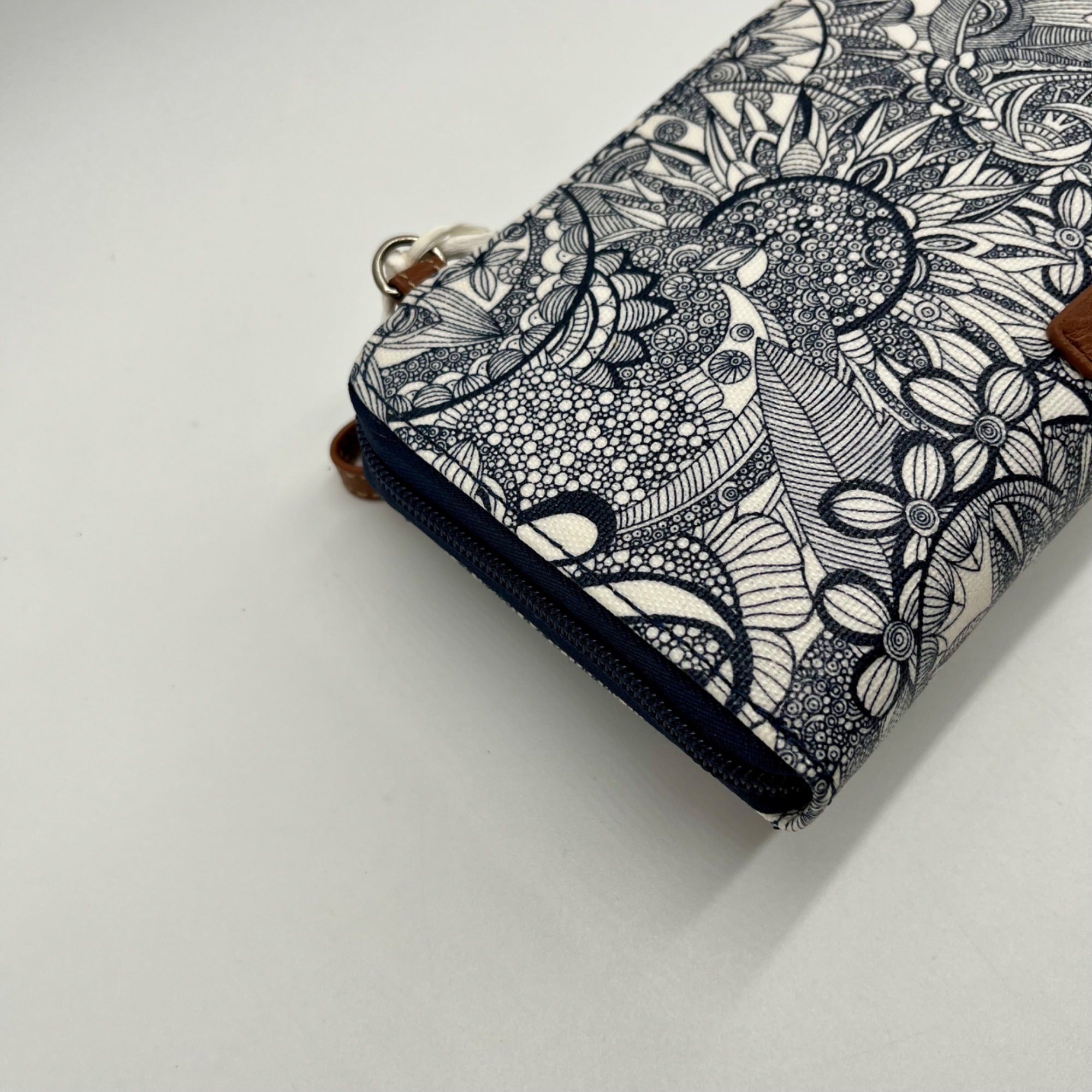 Sakroots Blue &amp; White Artist Circle Coated Canvas Large Smartphone Crossbody Bag