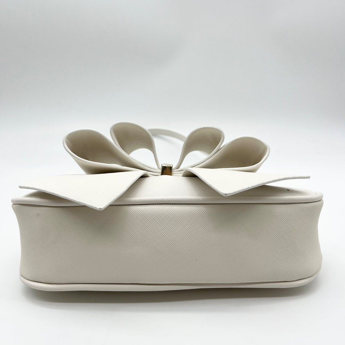 Like Dreams Off-White Bow Baguette Shoulder Bag