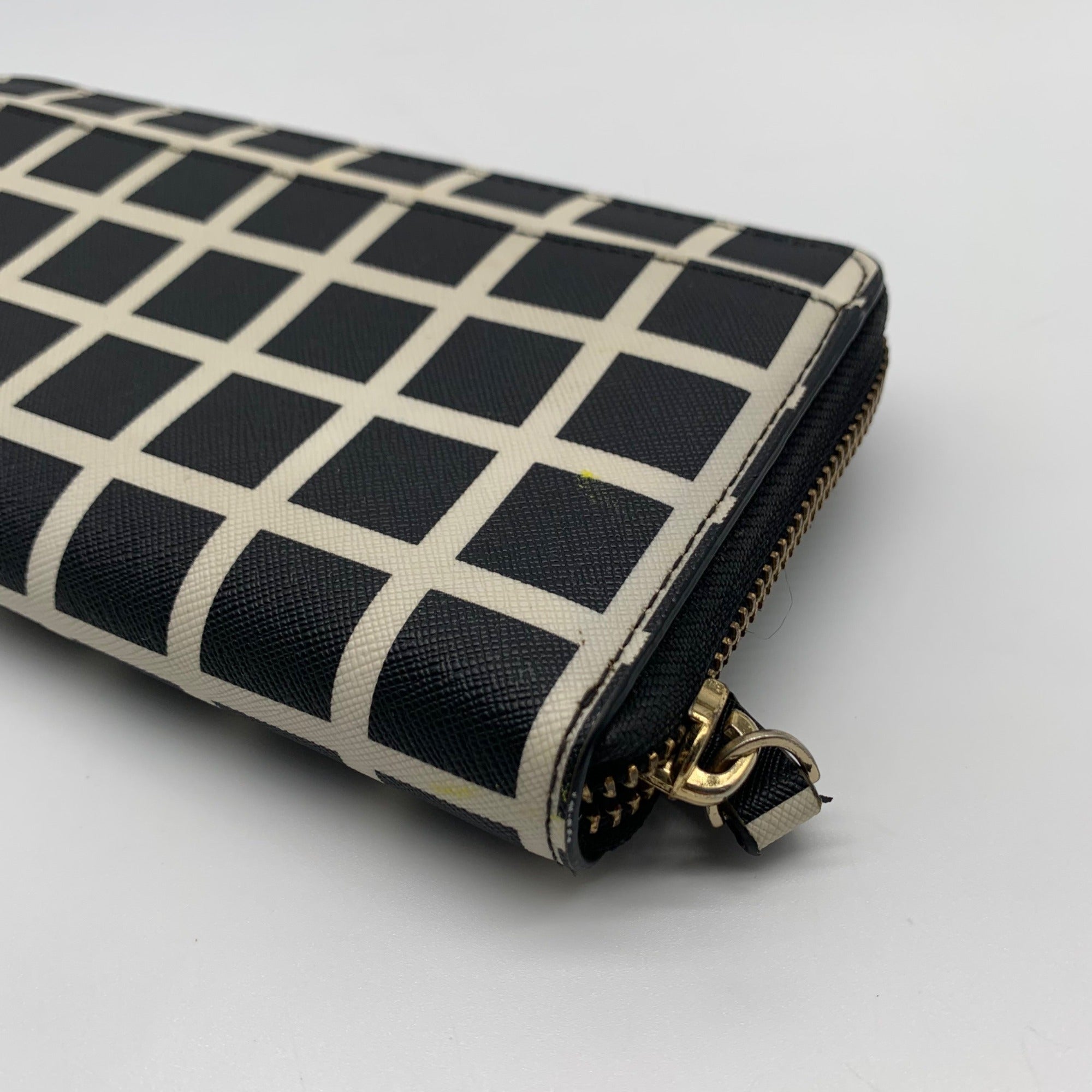 Kate Spade Black &amp; White Saffiano Leather Neda Laurel Way Wallet