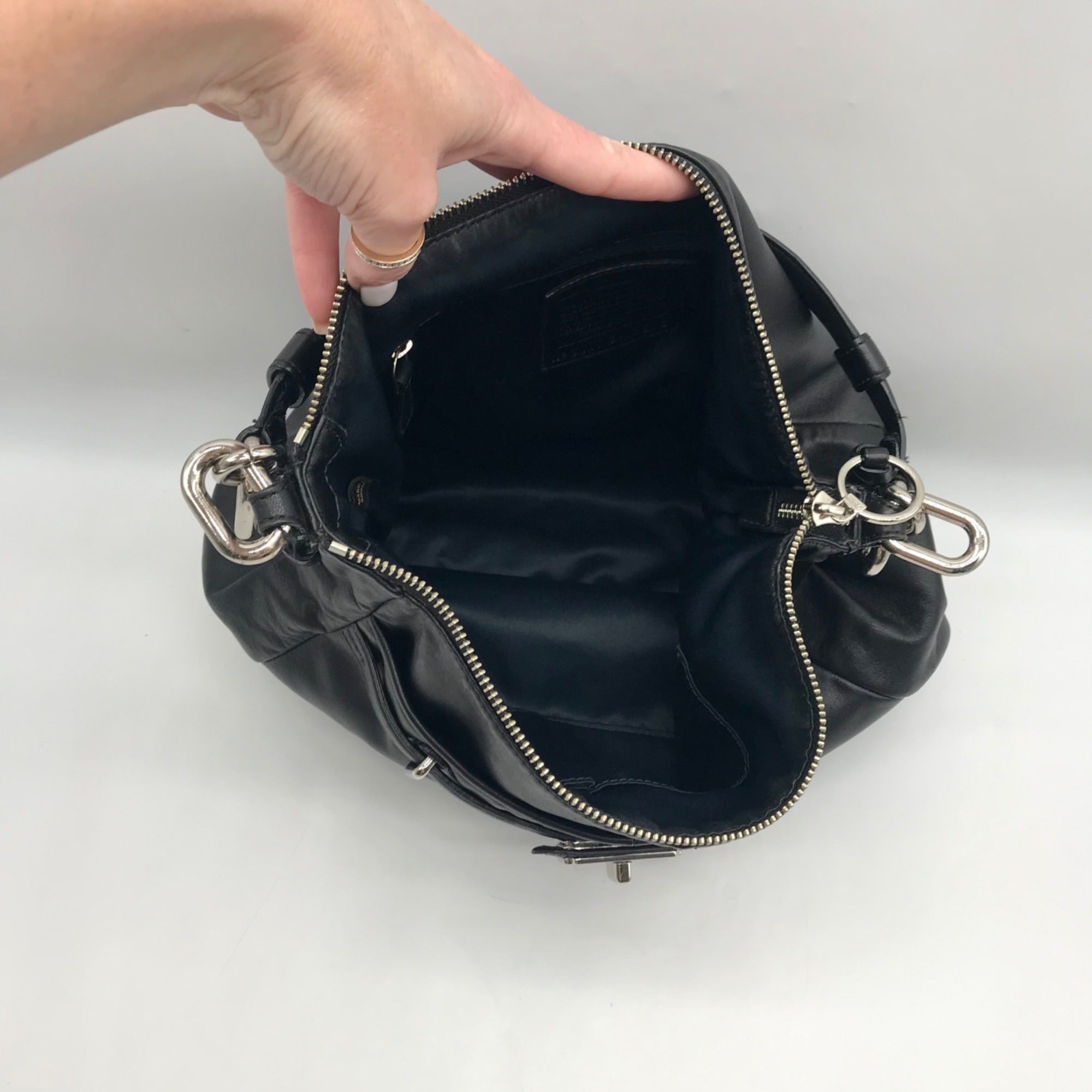 Coach Black Leather Chelsea Ashlyn Hobo Shoulder Bag