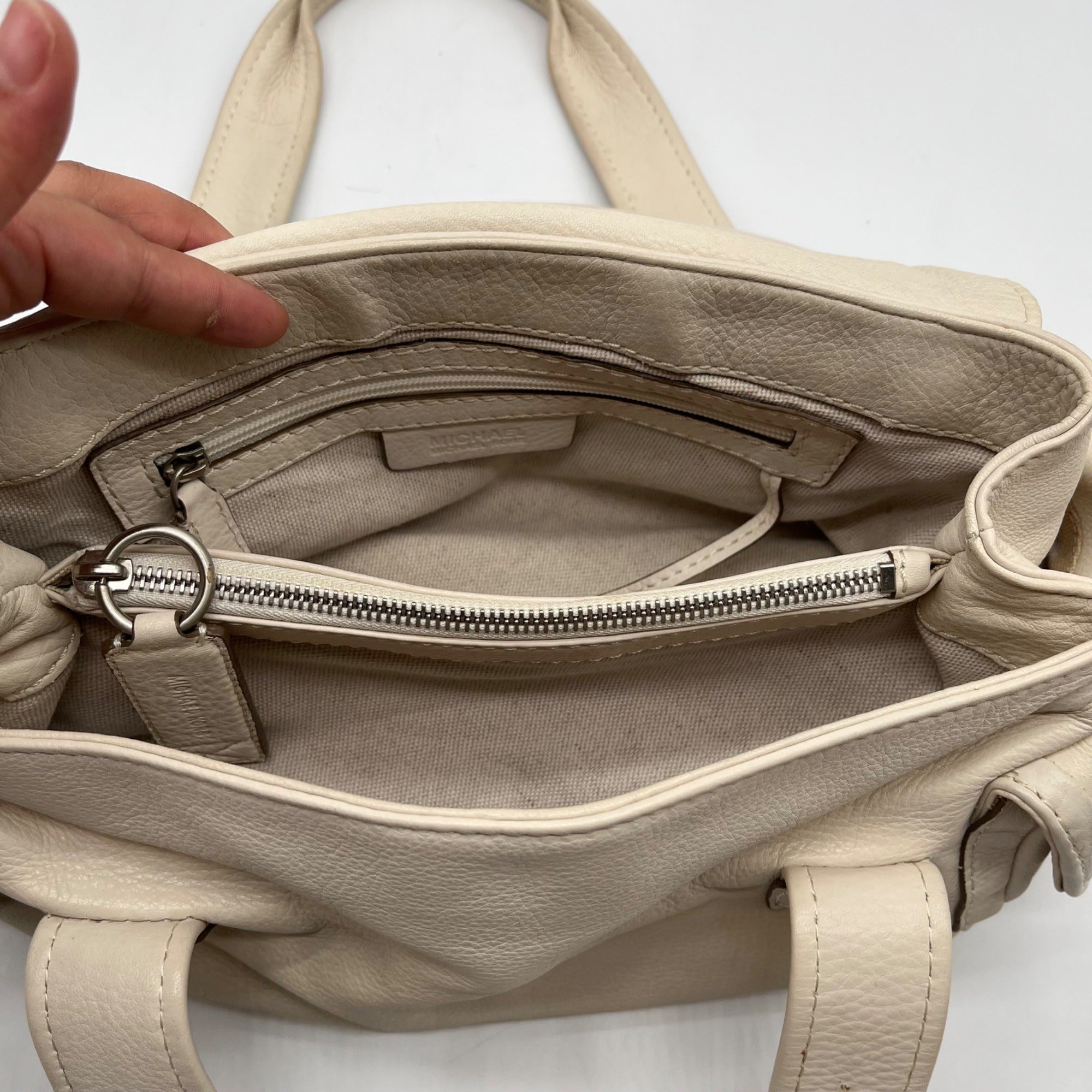 Michael Kors Ivory Pebbled Leather Vintage Shoulder Bag