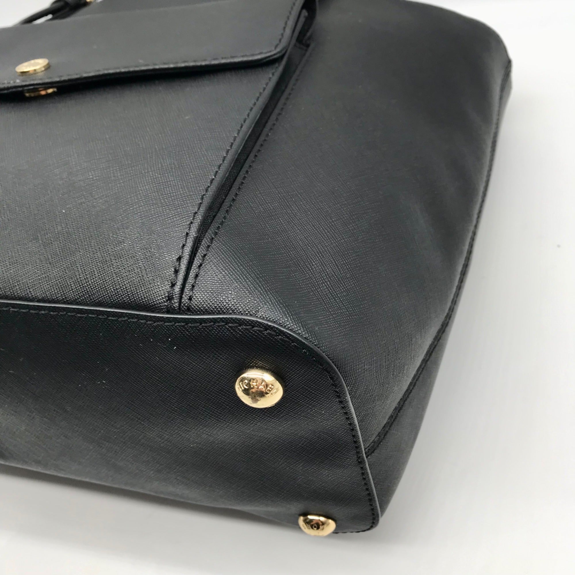 Michael Kors Black Saffiano Leather Jet Set Multi-Function Pocket Tote Bag