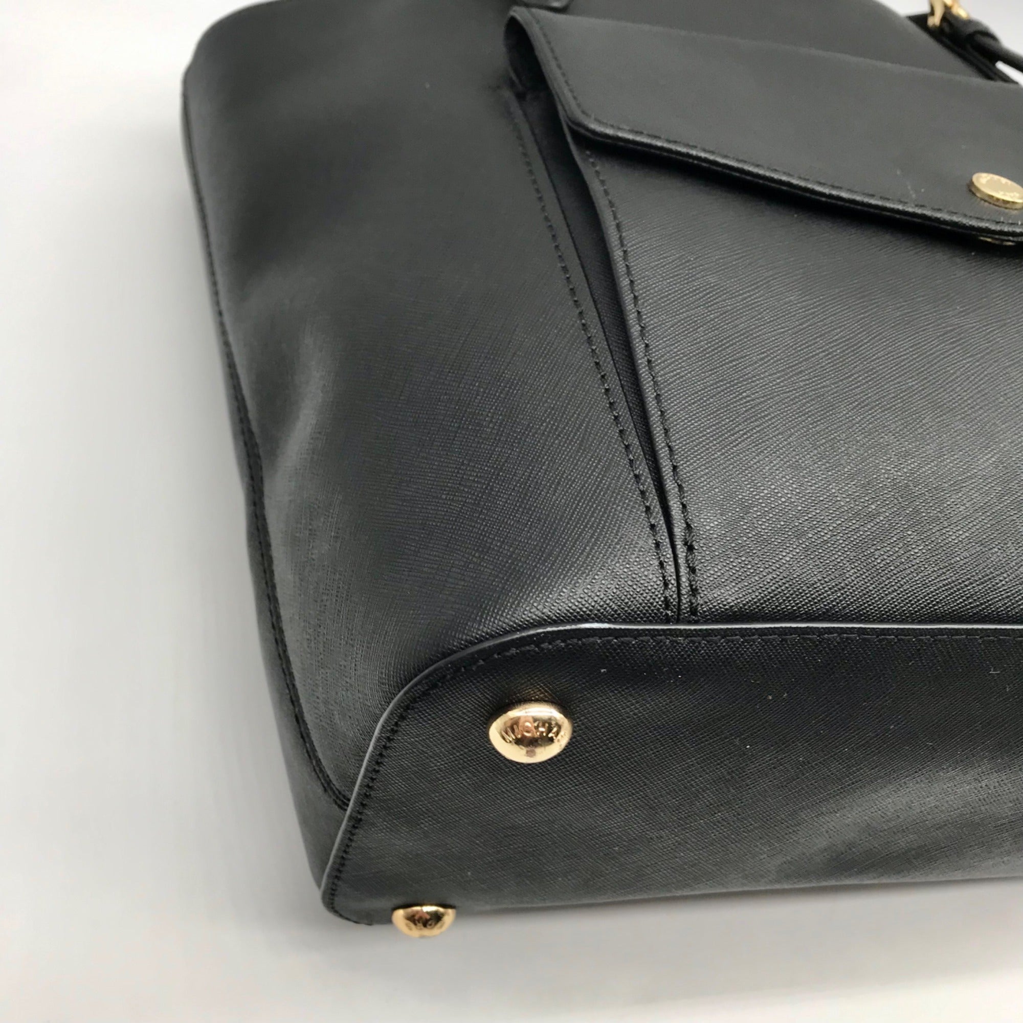 Michael Kors Black Saffiano Leather Jet Set Multi-Function Pocket Tote Bag