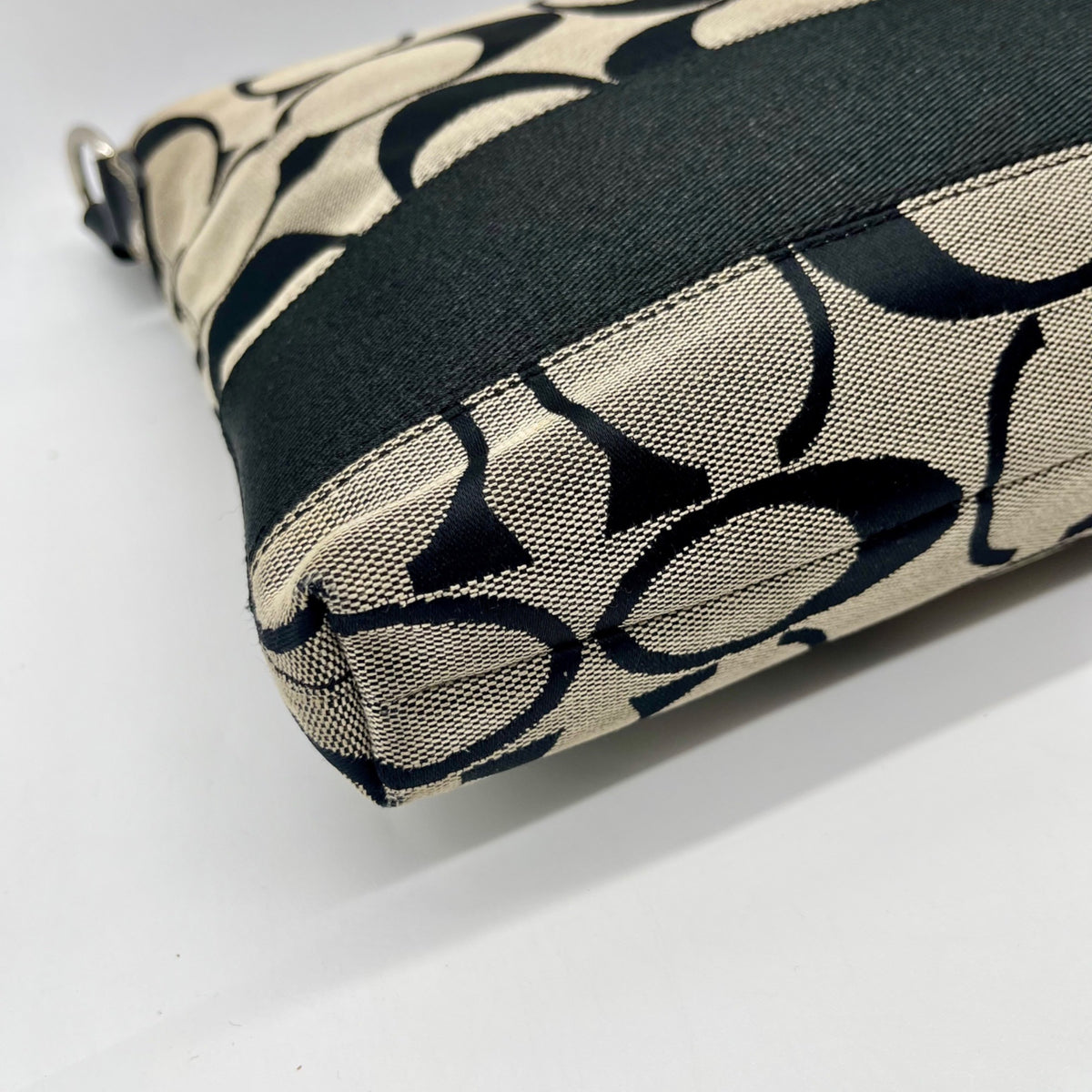 Coach Black &amp; Grey Signature Canvas Fabric Crossbody File Bag F19220