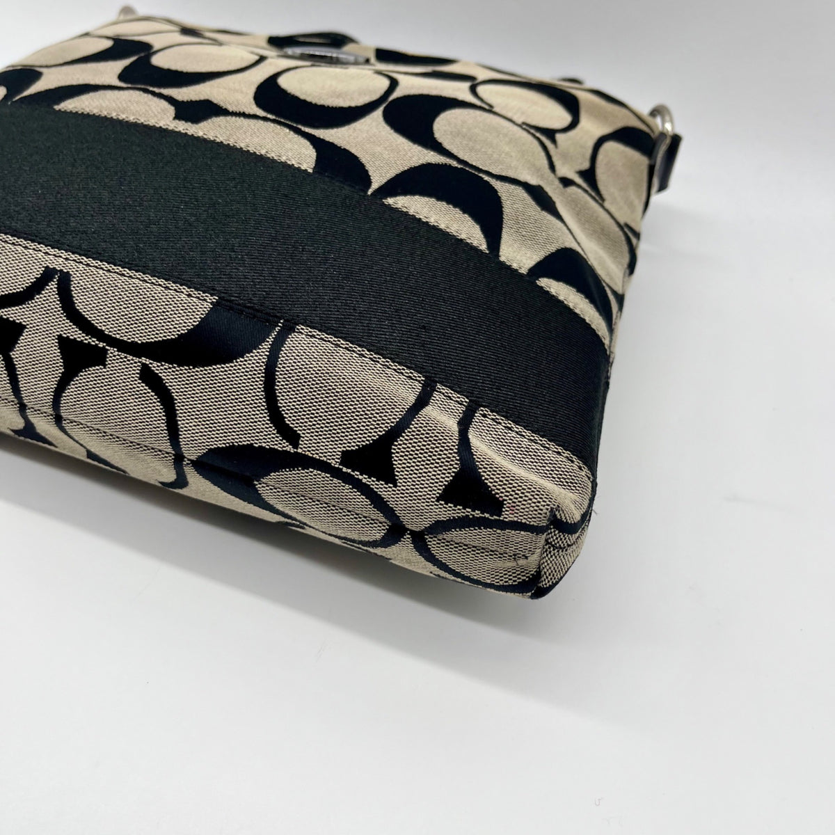 Coach Black &amp; Grey Signature Canvas Fabric Crossbody File Bag F19220