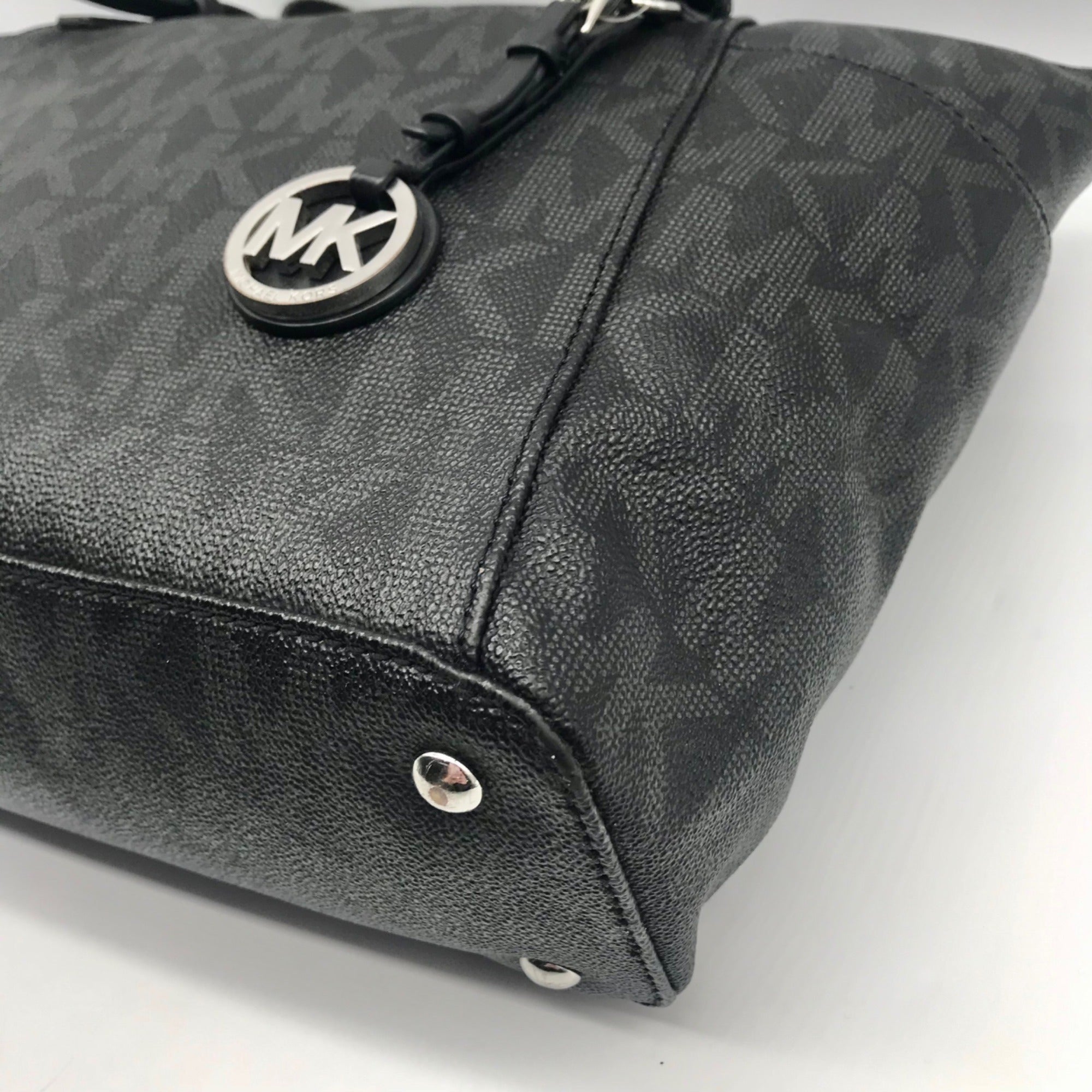 Michael Kors Black Leather Jet Set Tote Bag