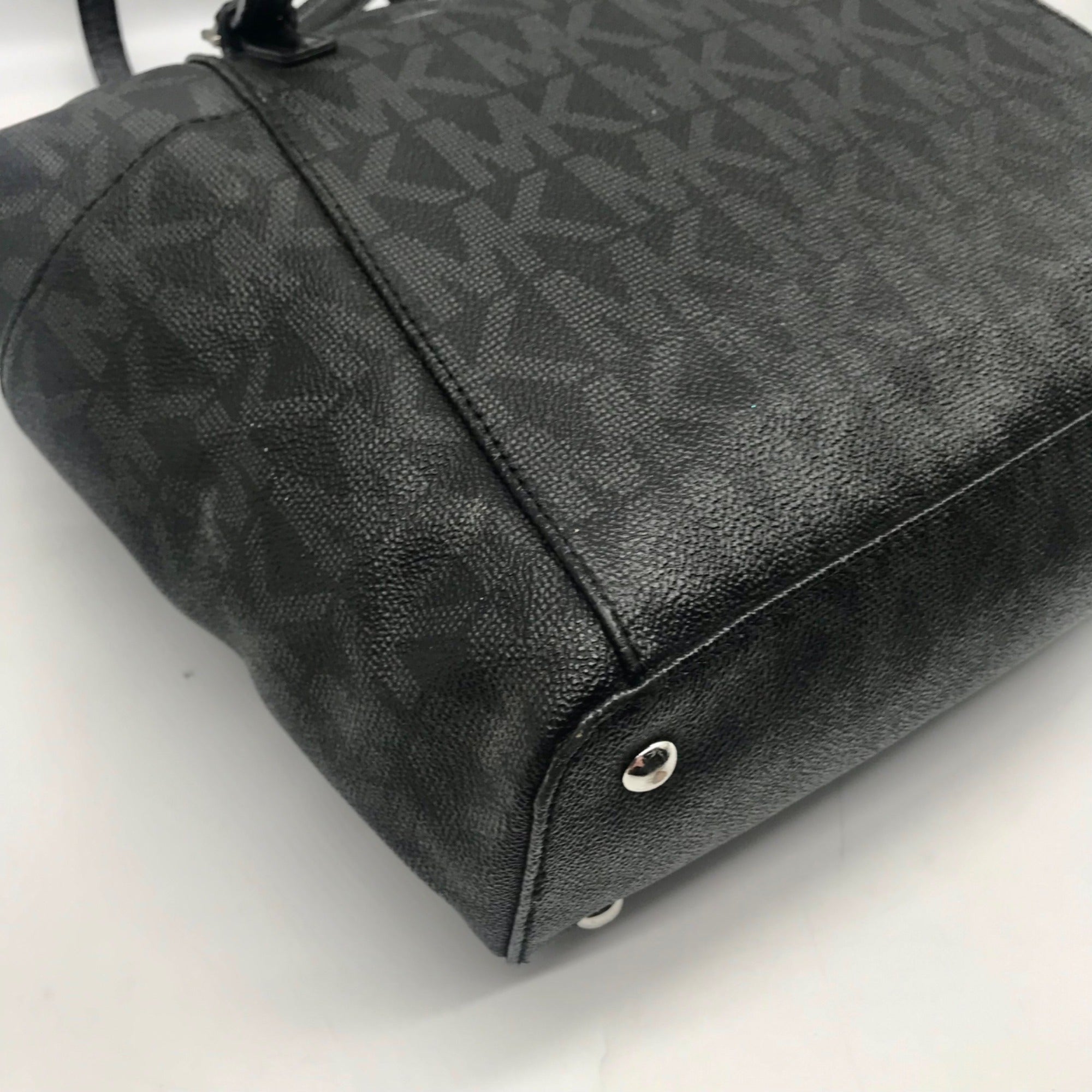 Michael Kors Black Leather Jet Set Tote Bag