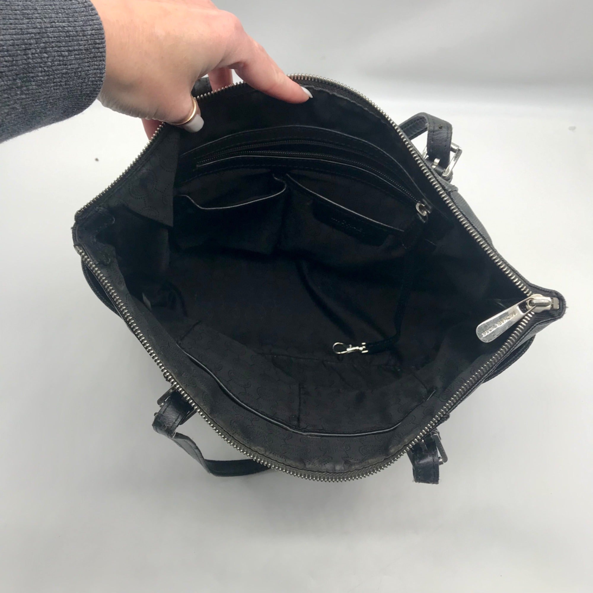 Michael Kors Black Leather Jet Set Tote Bag