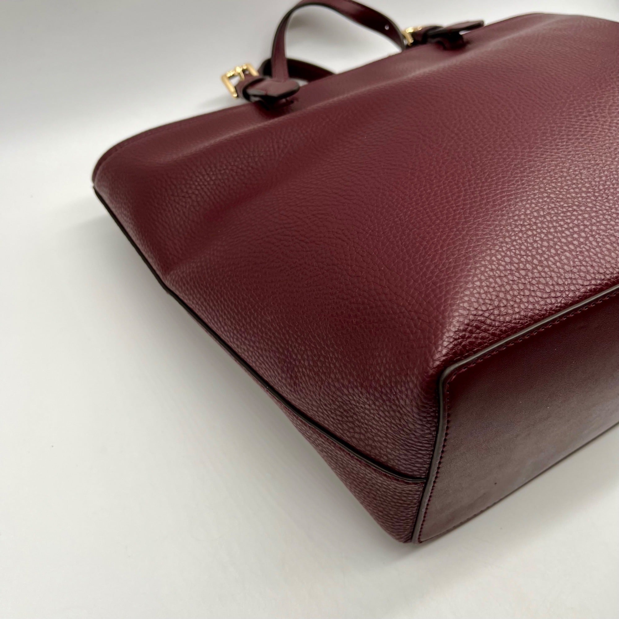 Michael Kors Purple Leather Medium Pocket tote Bag