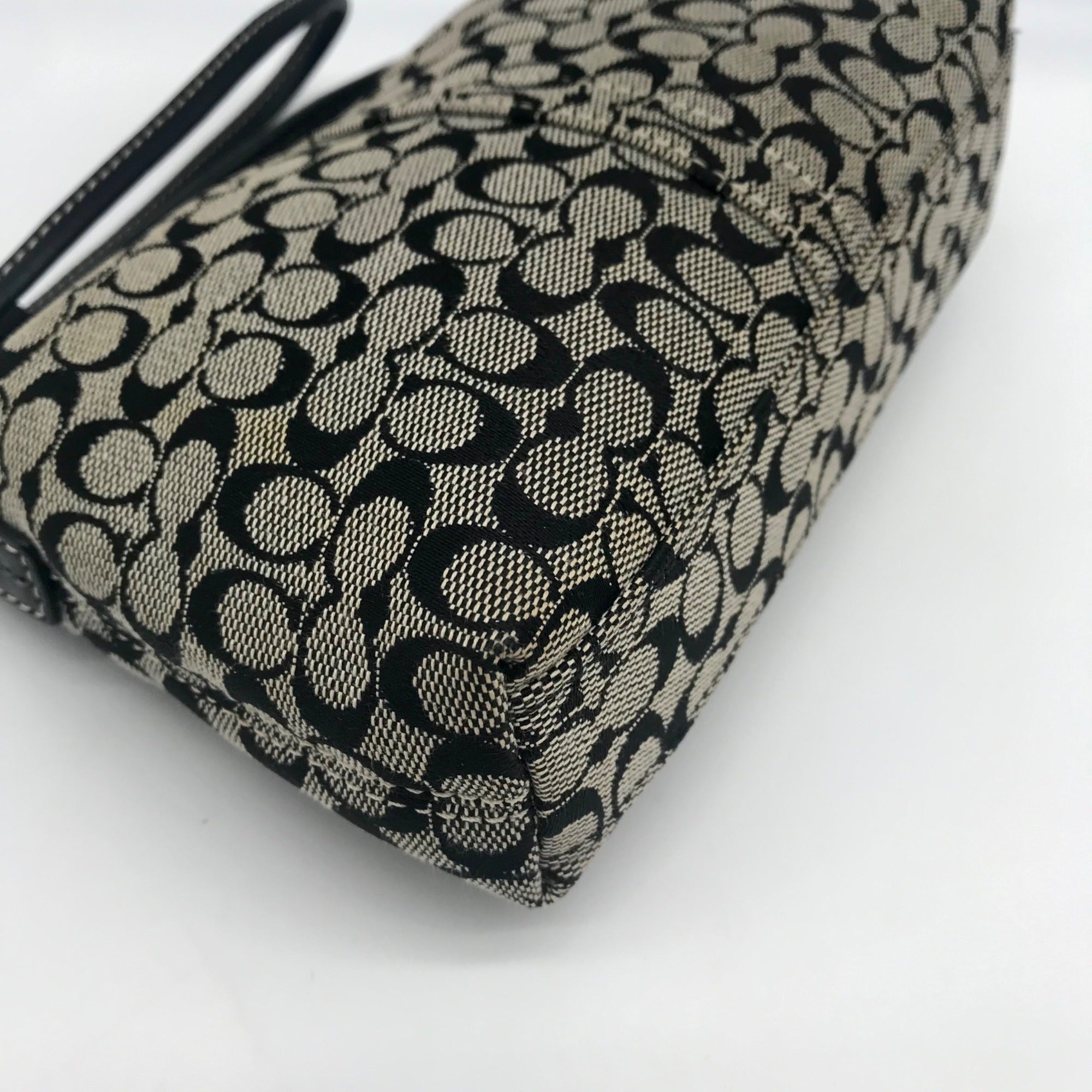 Coach Black &amp; Gray Signature Canvas Turn-lock Wristlet