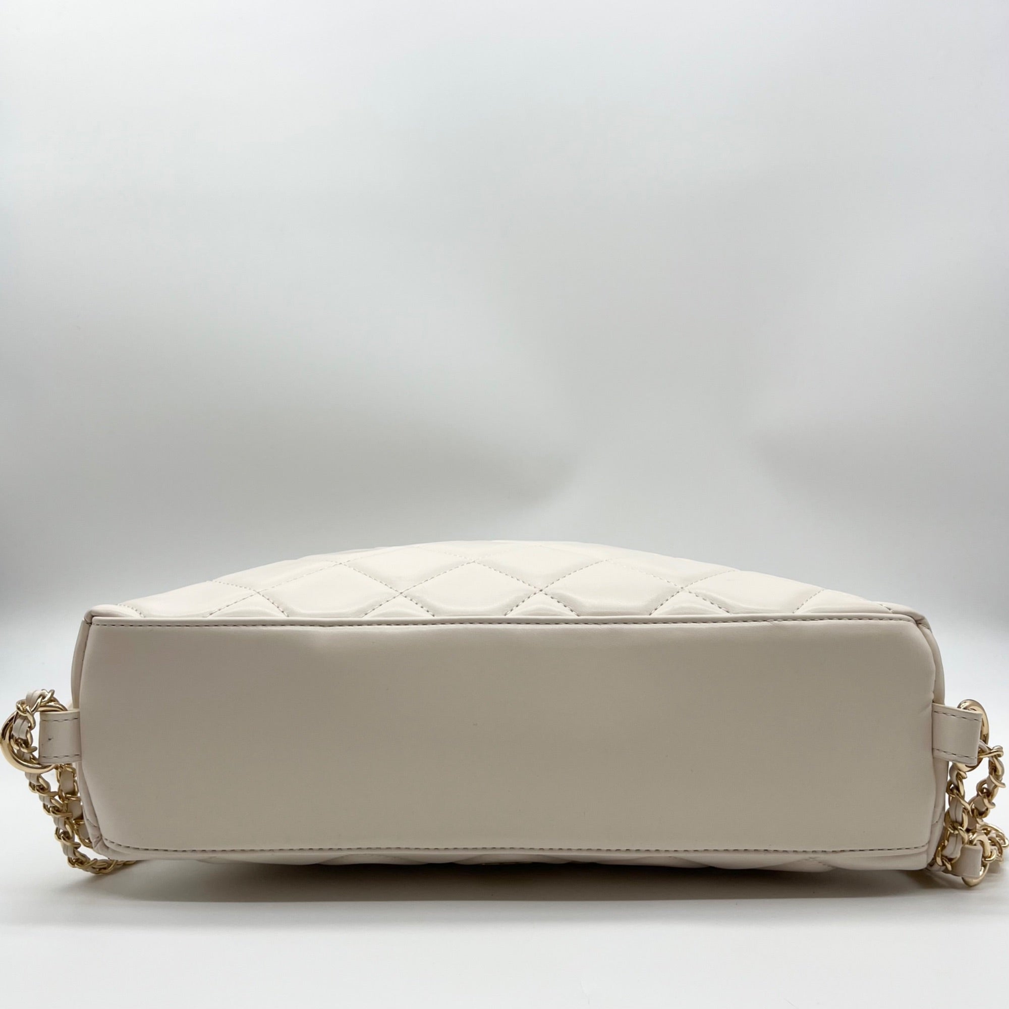 Like Dreams Ivory Quilted Convertible Shoulder Bag With Wallet