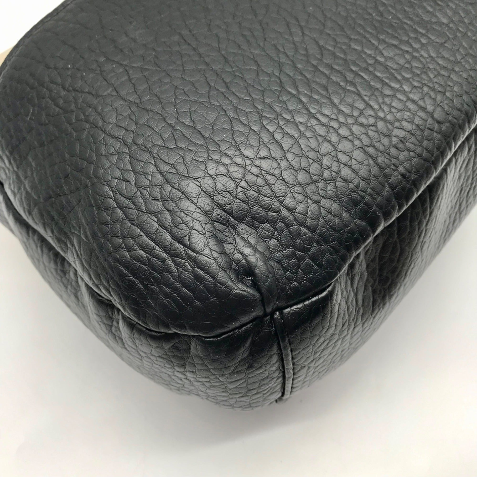 Giani Bernini Beige And Black Colorblock Pebbled Crossbody