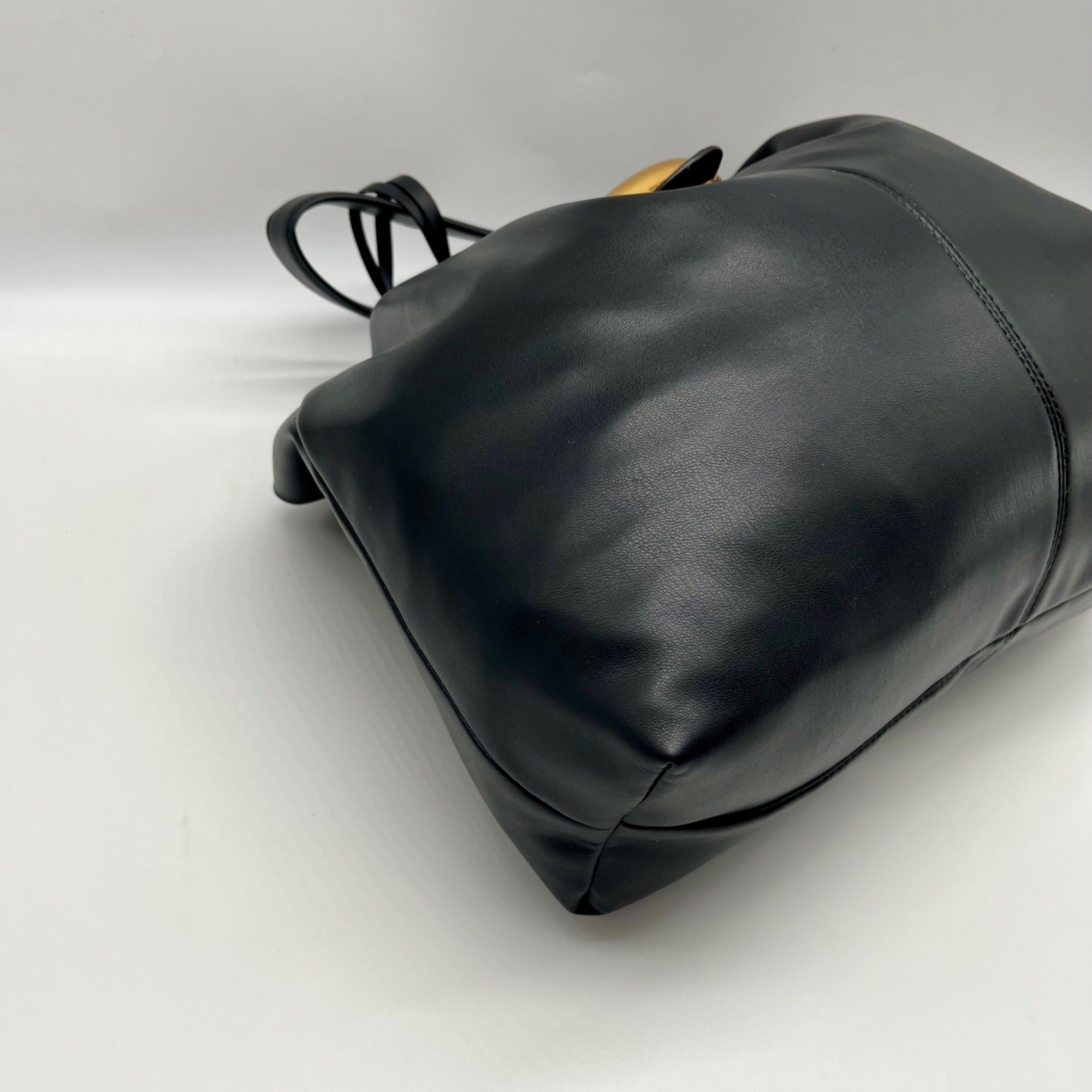 Steve Madden Black Leather Shoulder Bag