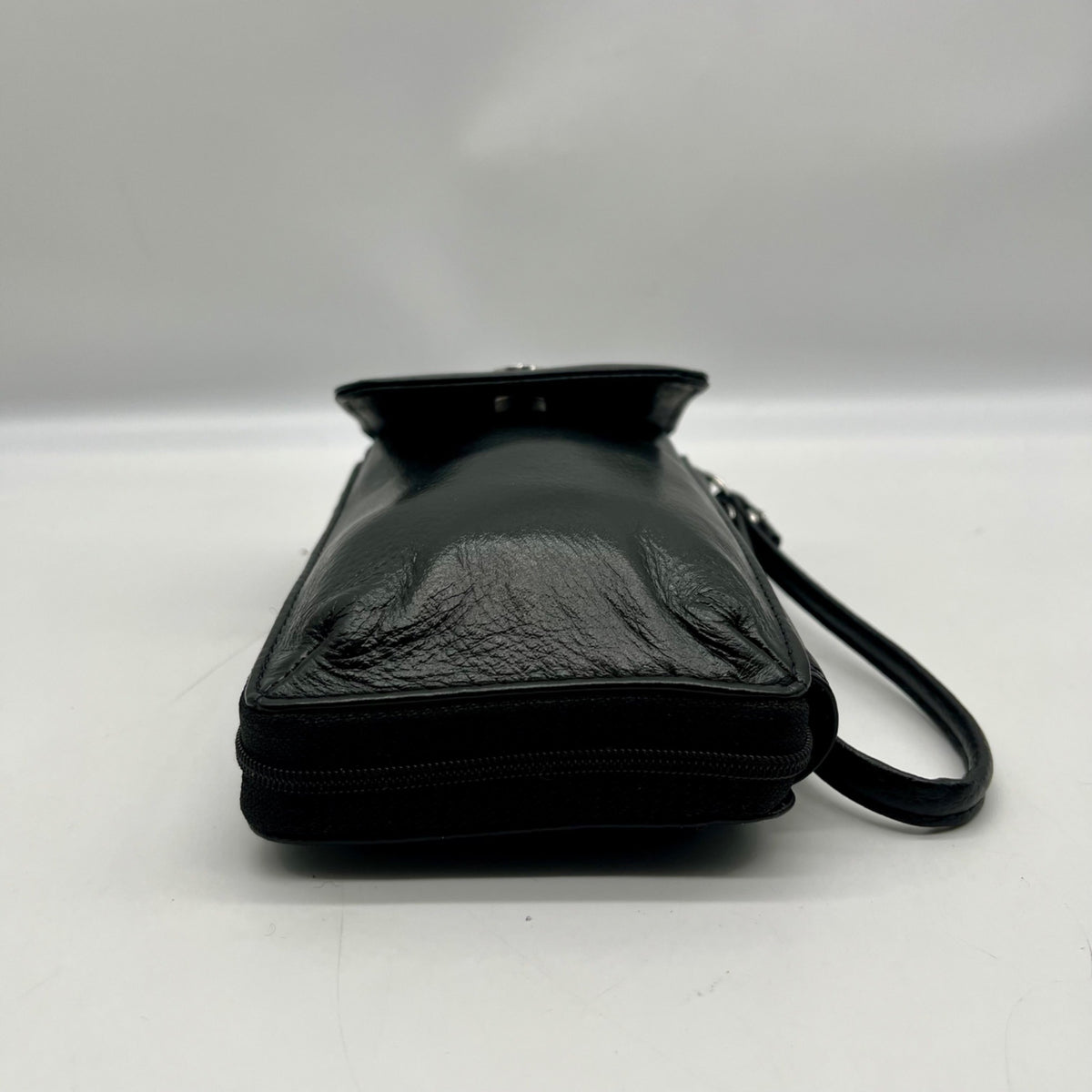 Giani Bernini Black Softy Leather Tech Crossbody Wallet